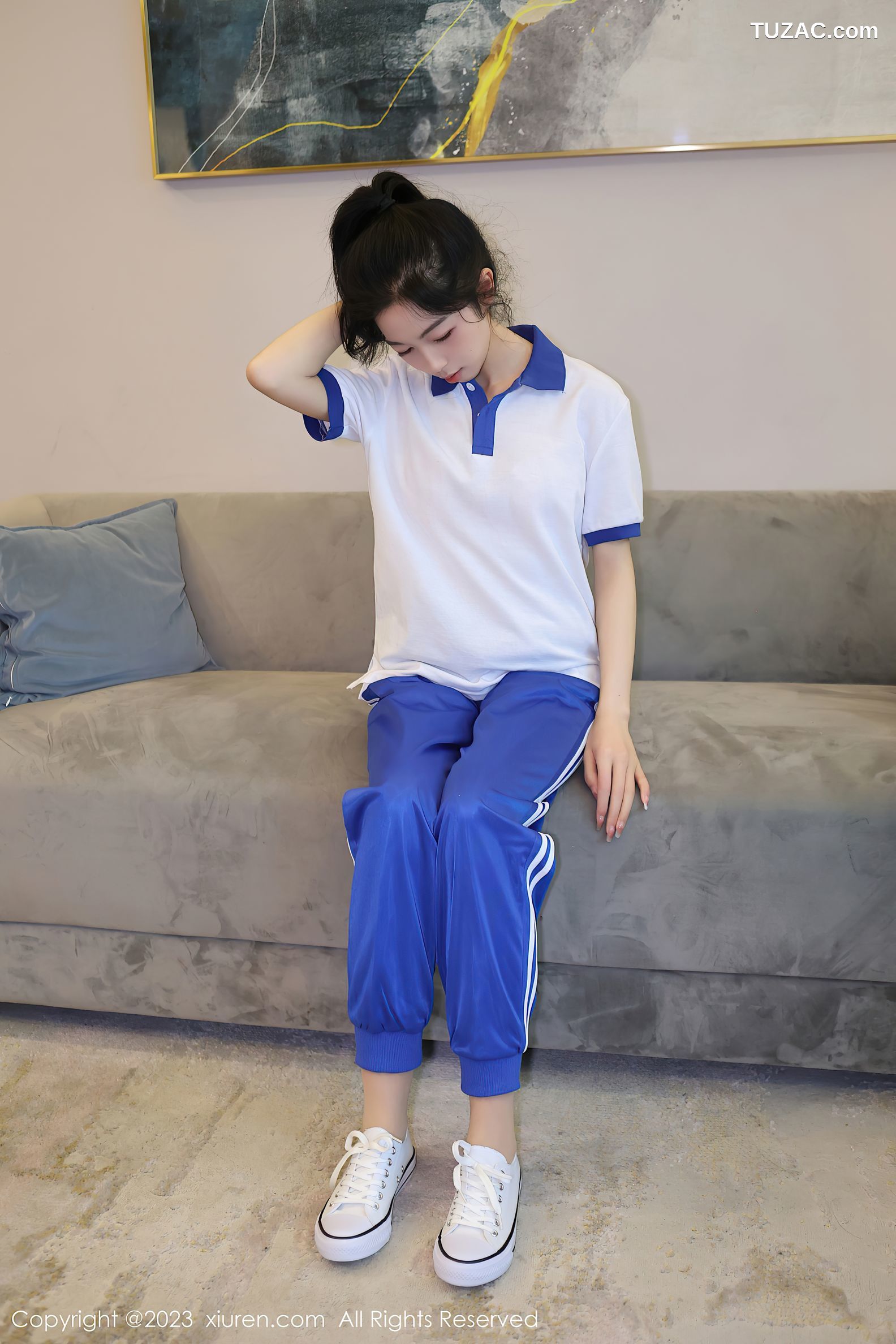 XiuRen秀人网-6855-茜茜Kimi-性感学妹装浅色蕾丝内衣-2023.06.05