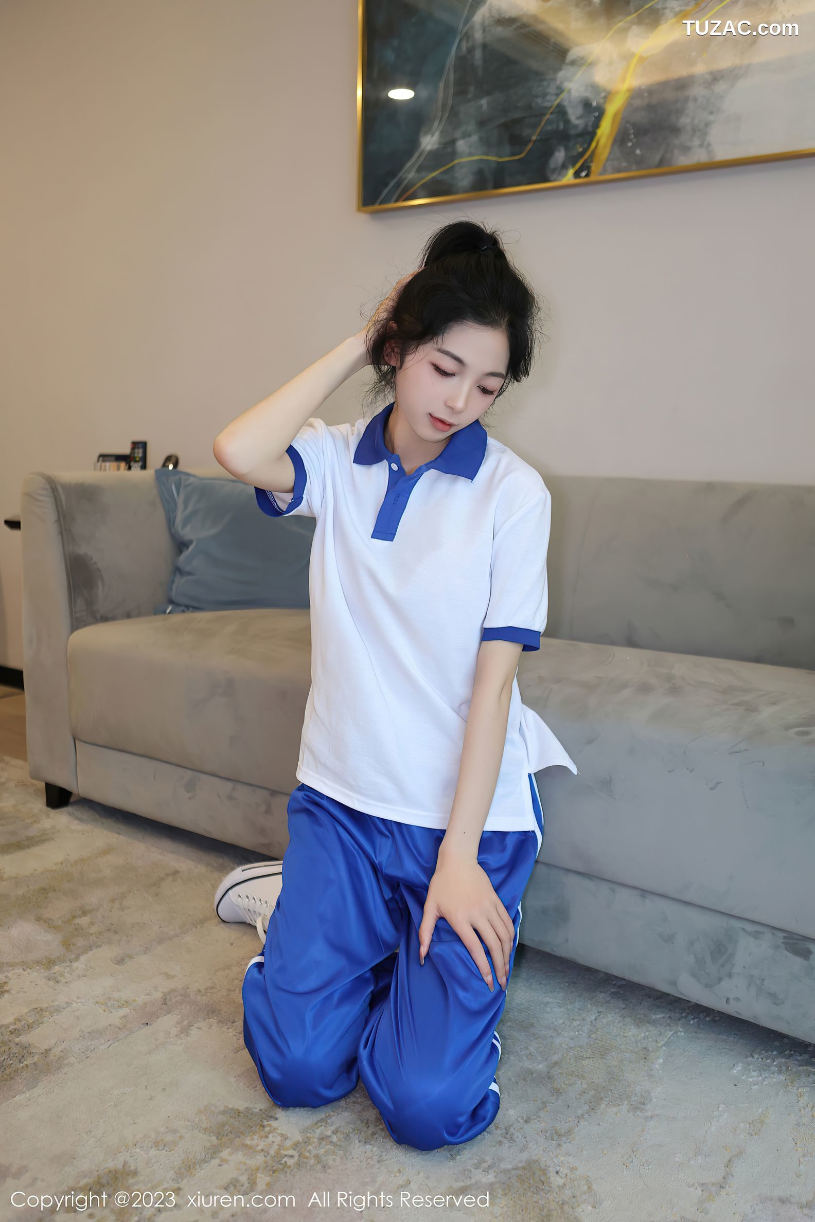 XiuRen秀人网-6855-茜茜Kimi-性感学妹装浅色蕾丝内衣-2023.06.05