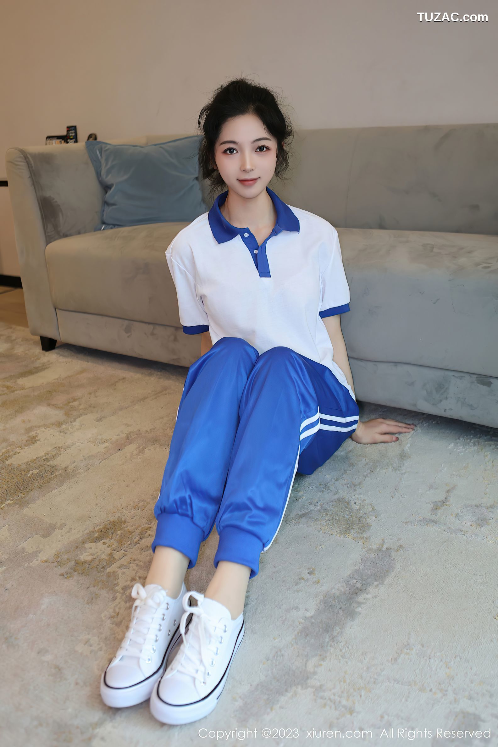 XiuRen秀人网-6855-茜茜Kimi-性感学妹装浅色蕾丝内衣-2023.06.05