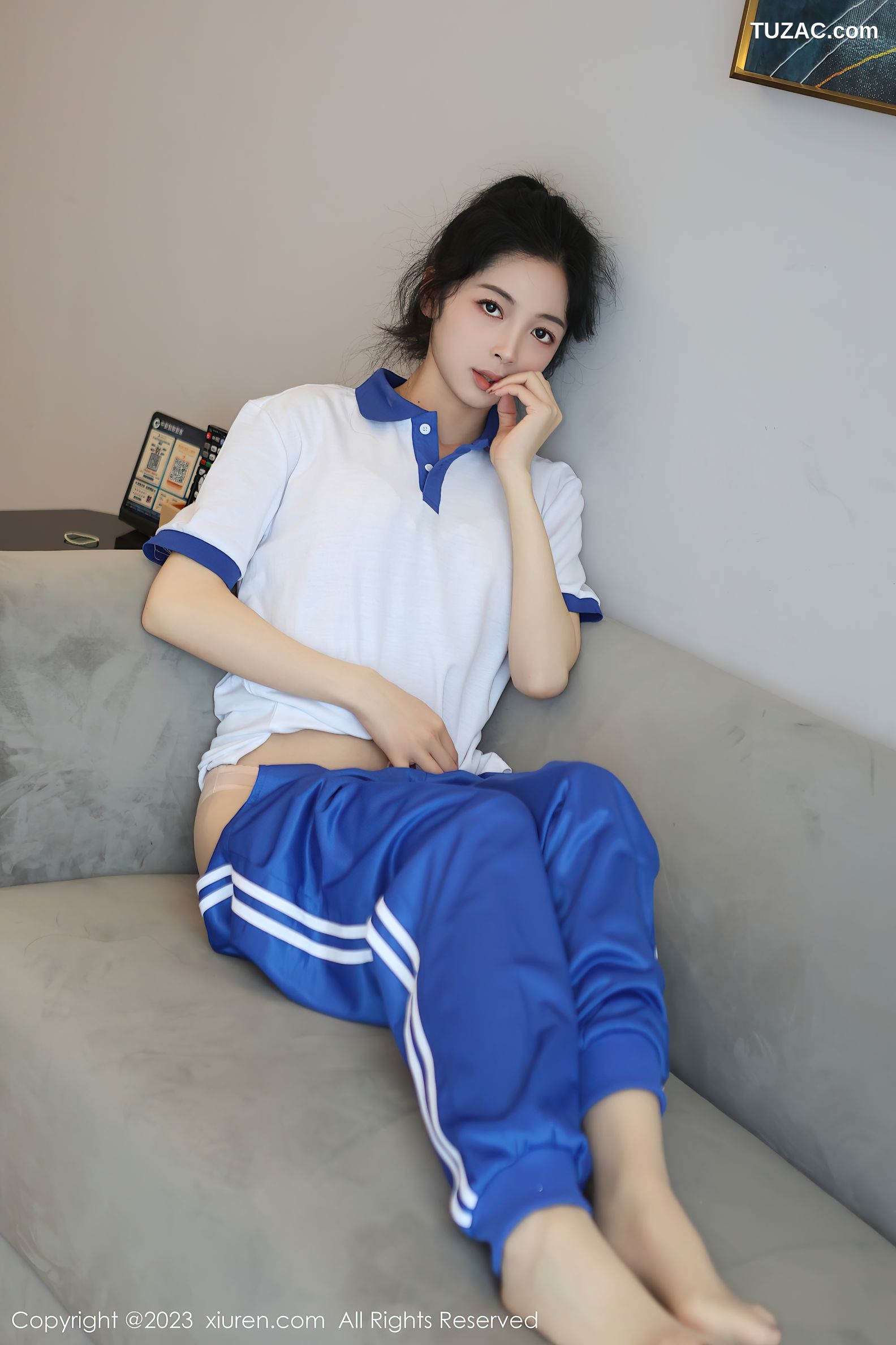 XiuRen秀人网-6855-茜茜Kimi-性感学妹装浅色蕾丝内衣-2023.06.05