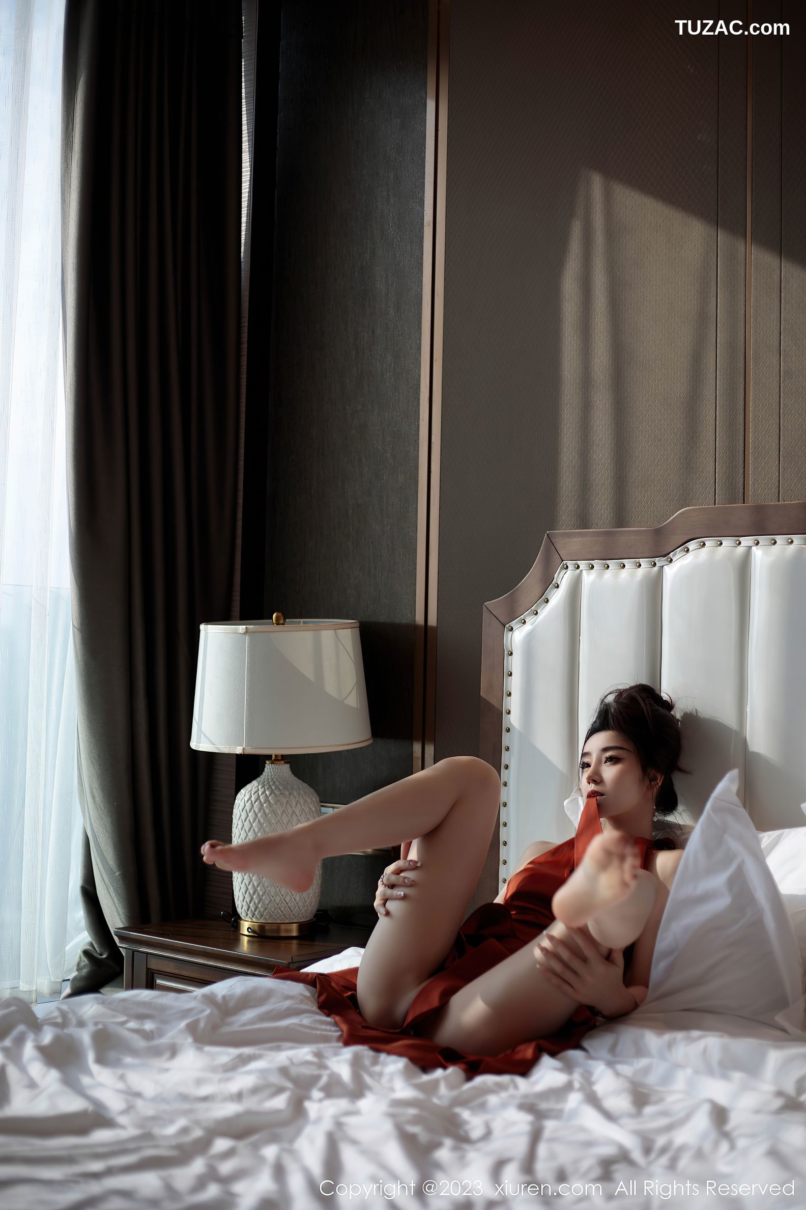 XiuRen秀人网-6861-苏曼兮-性感红色连衣短裙-2023.06.06