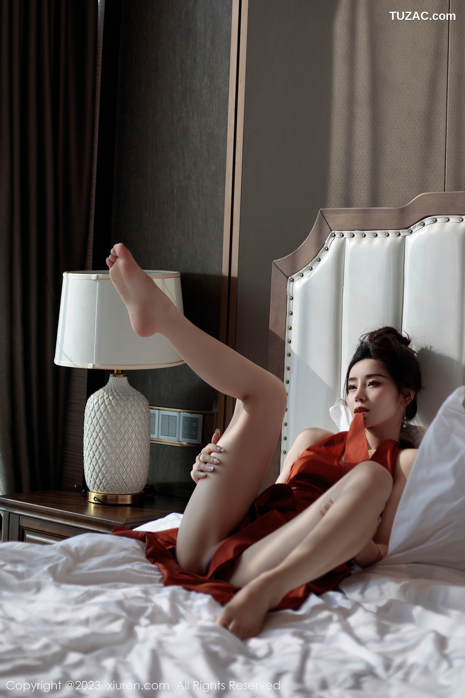 XiuRen秀人网-6861-苏曼兮-性感红色连衣短裙-2023.06.06