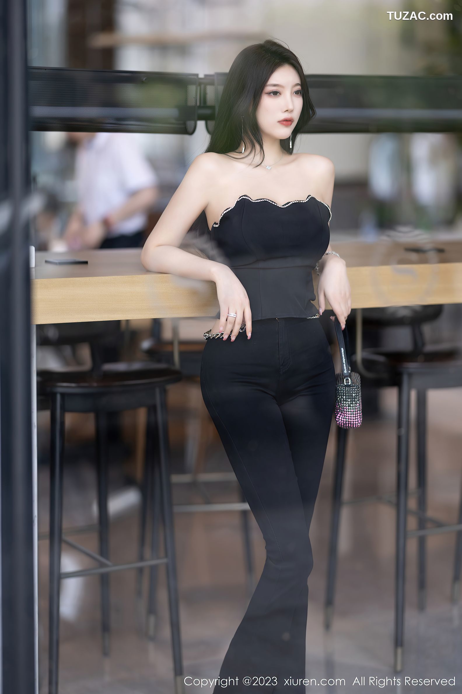 XiuRen秀人网-6866-杨晨晨Yome-轻透蕾丝连体衣-2023.06.06