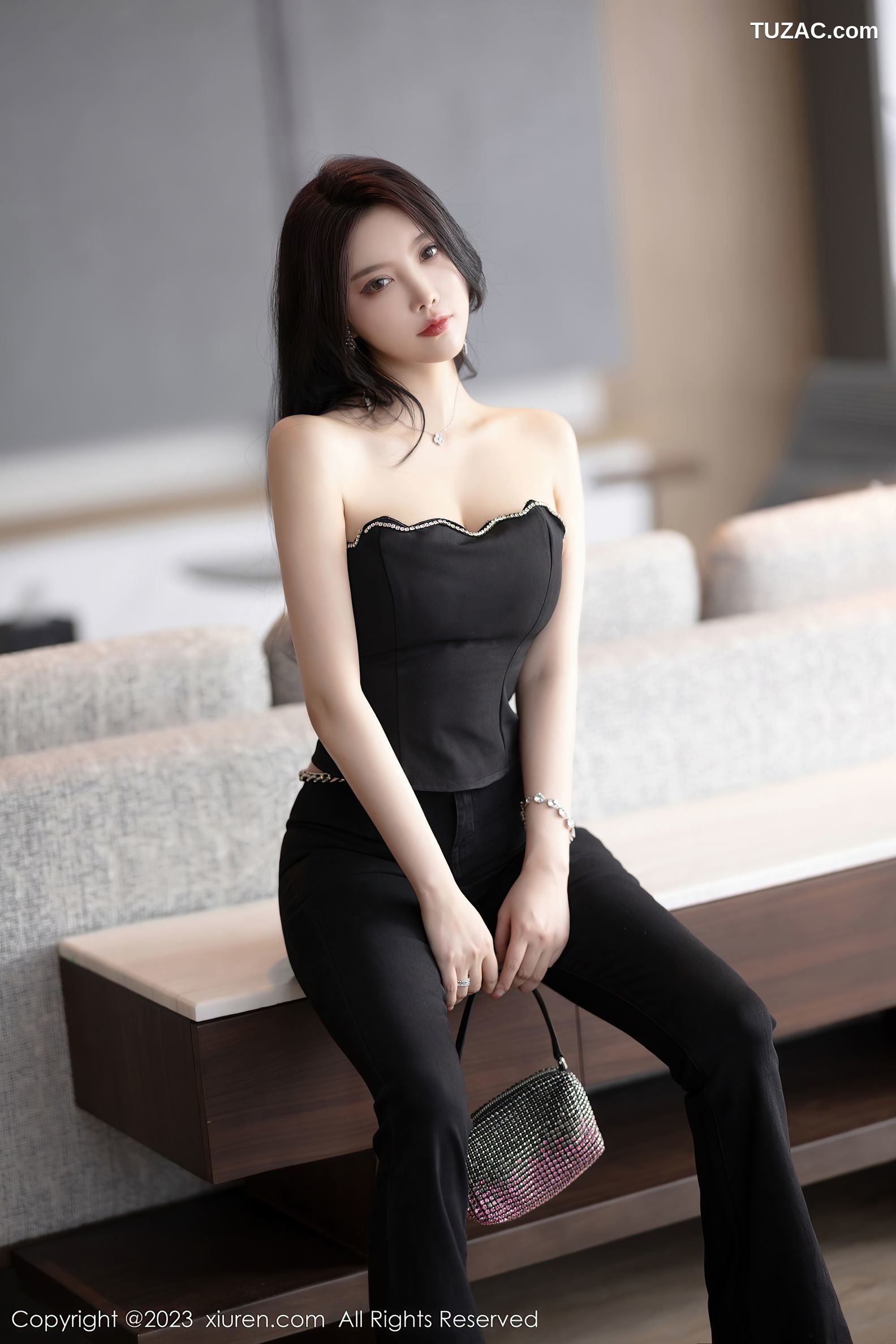 XiuRen秀人网-6866-杨晨晨Yome-轻透蕾丝连体衣-2023.06.06