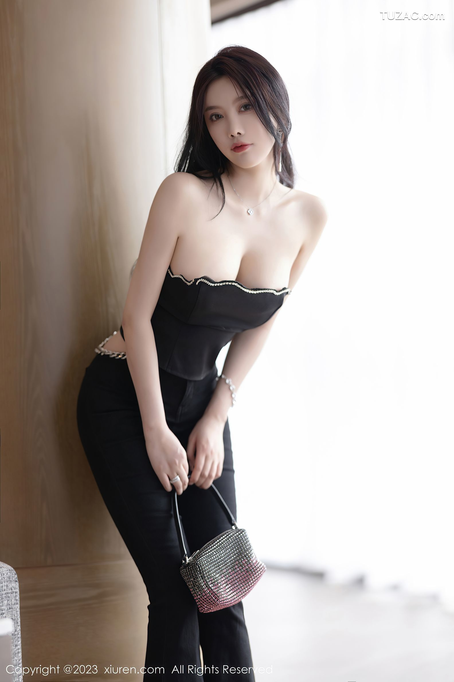 XiuRen秀人网-6866-杨晨晨Yome-轻透蕾丝连体衣-2023.06.06