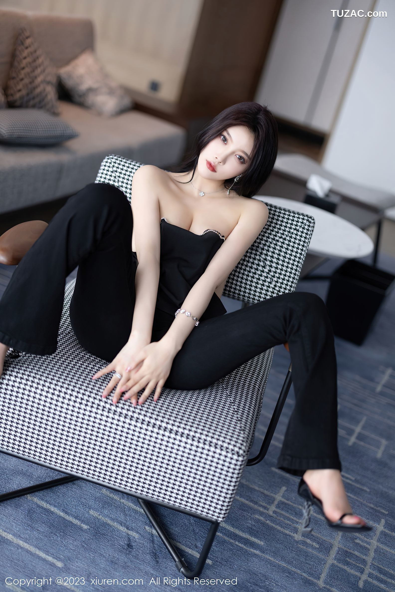 XiuRen秀人网-6866-杨晨晨Yome-轻透蕾丝连体衣-2023.06.06