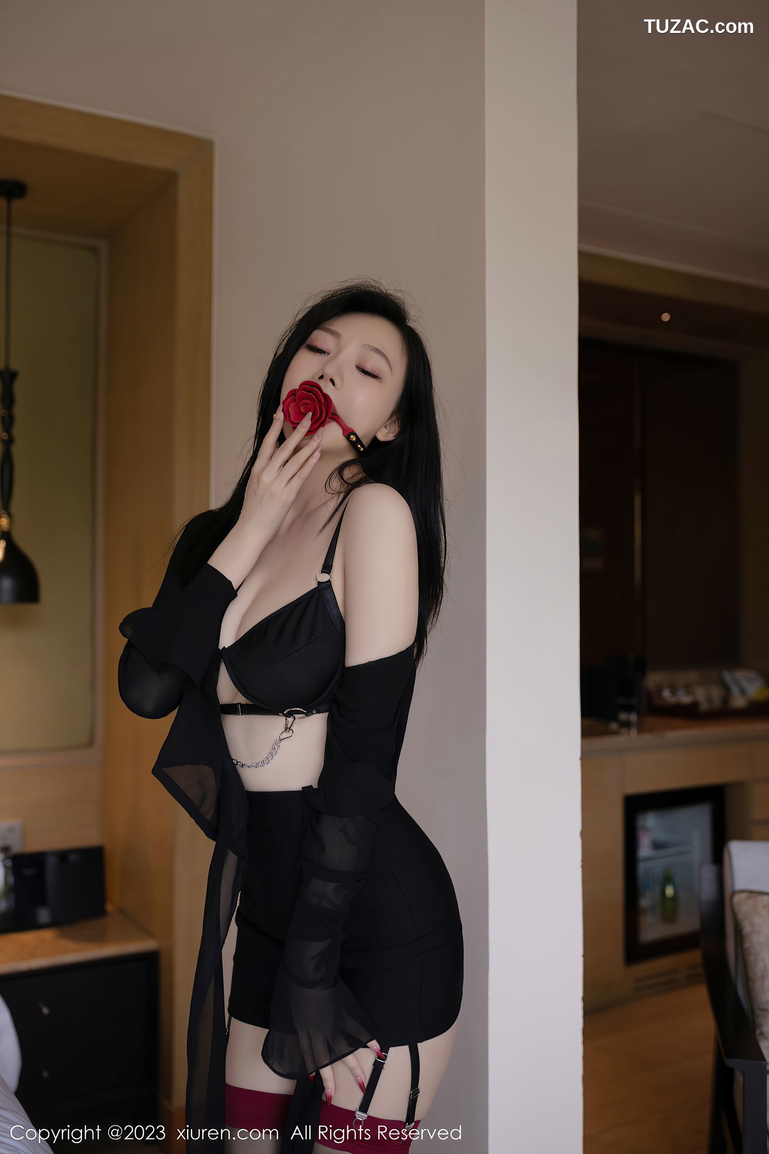 XiuRen秀人网-6867-安然Anran-黑色内衣黑丝吊带袜-2023.06.06