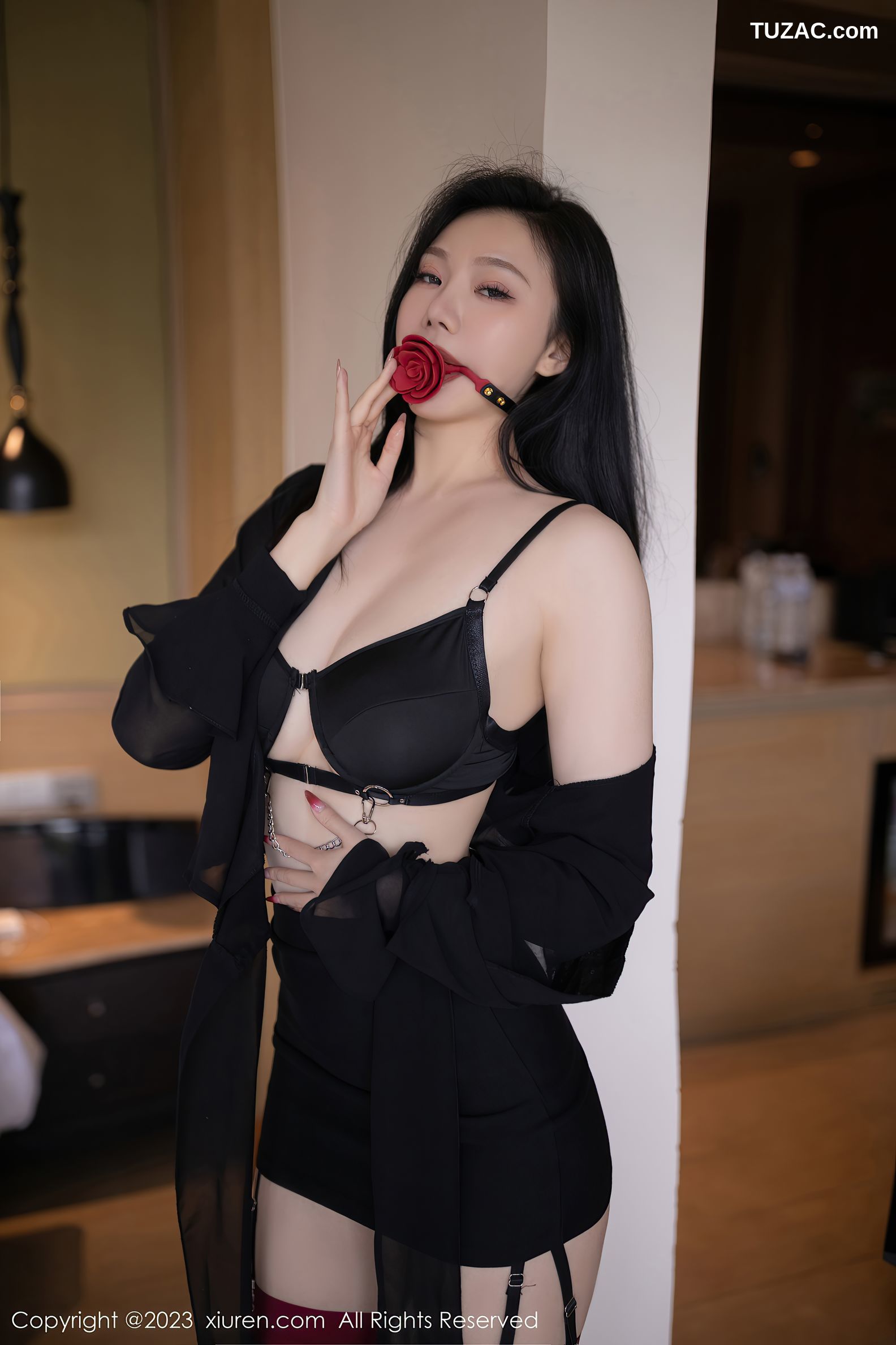 XiuRen秀人网-6867-安然Anran-黑色内衣黑丝吊带袜-2023.06.06