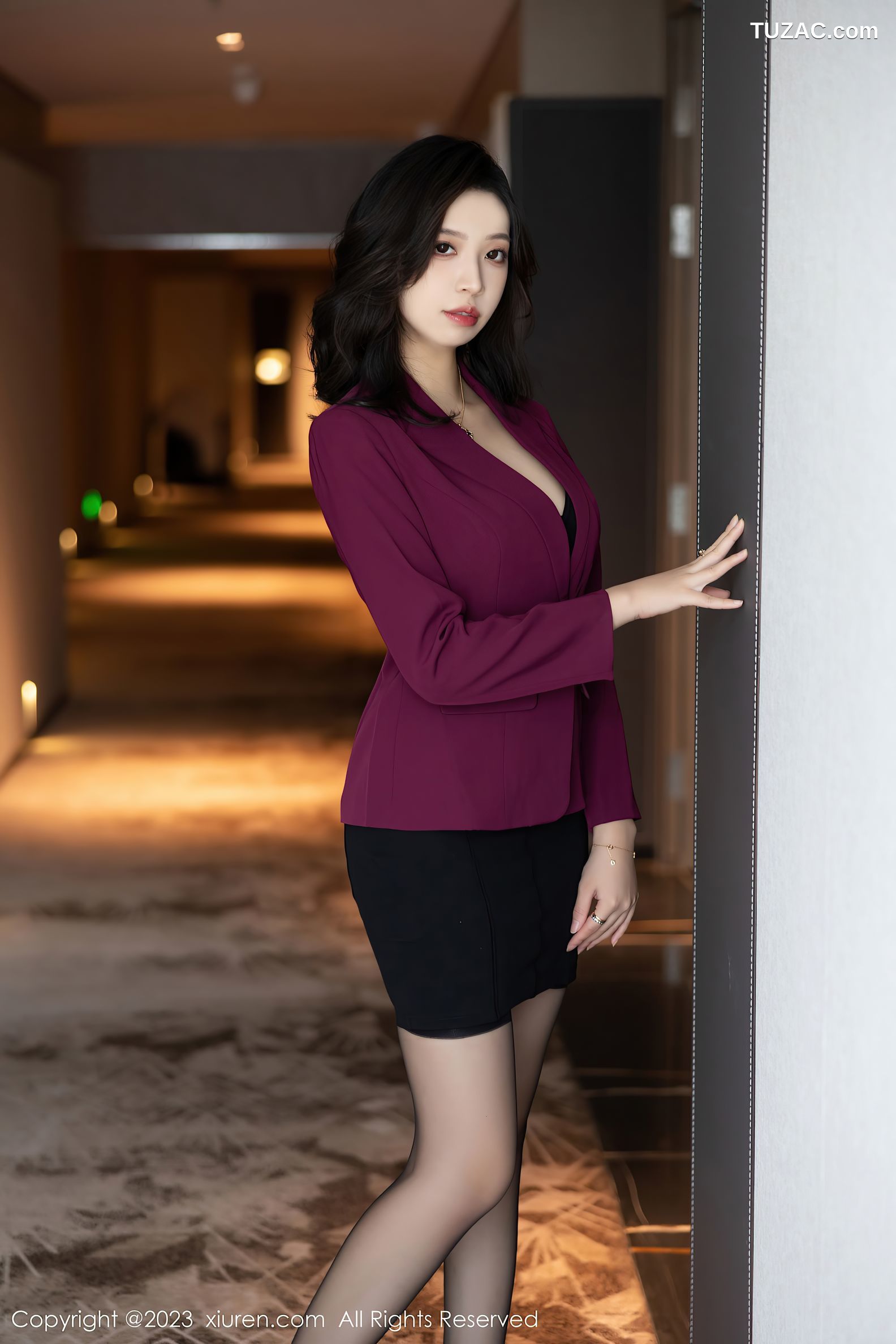 XiuRen秀人网-6870-郑颖姗Bev-性感OL装薄透连体黑丝-2023.06.07