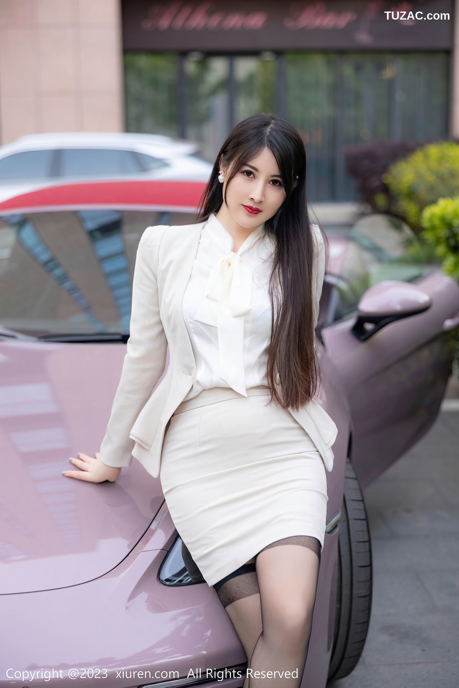 XiuRen秀人网-6879-诗诗kiki-浅色OL服饰性感浅灰内衣-2023.06.08