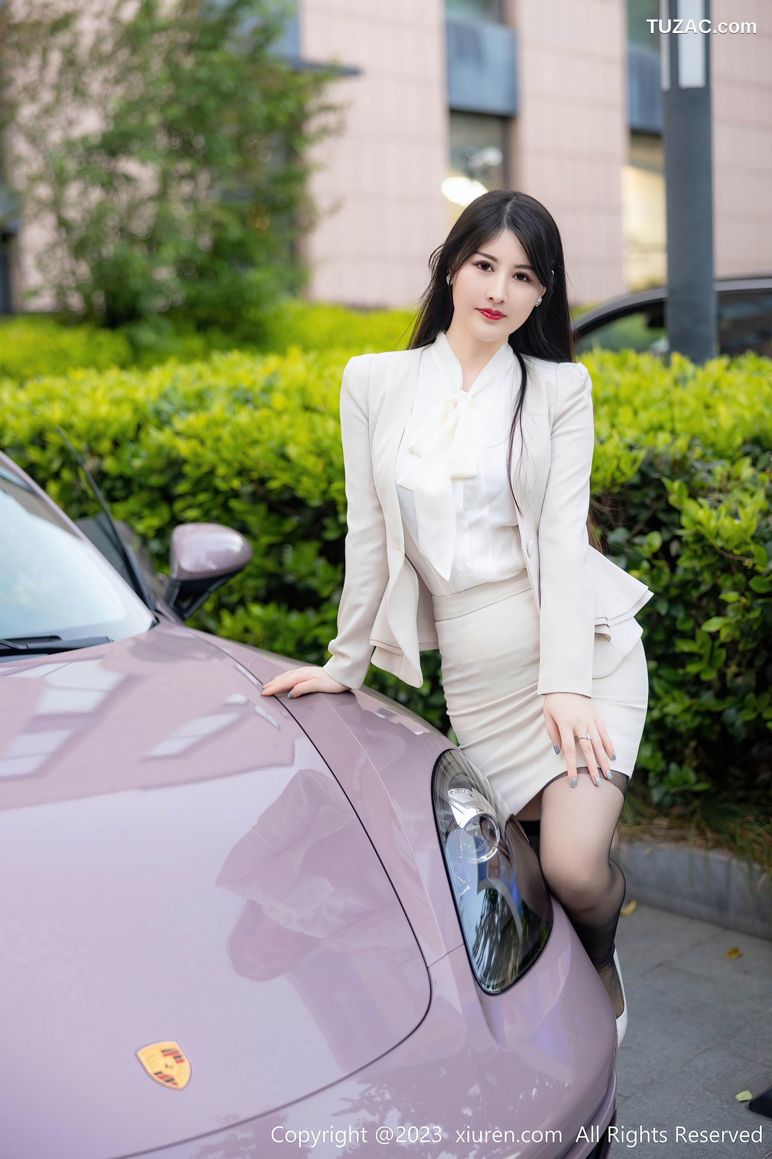 XiuRen秀人网-6879-诗诗kiki-浅色OL服饰性感浅灰内衣-2023.06.08