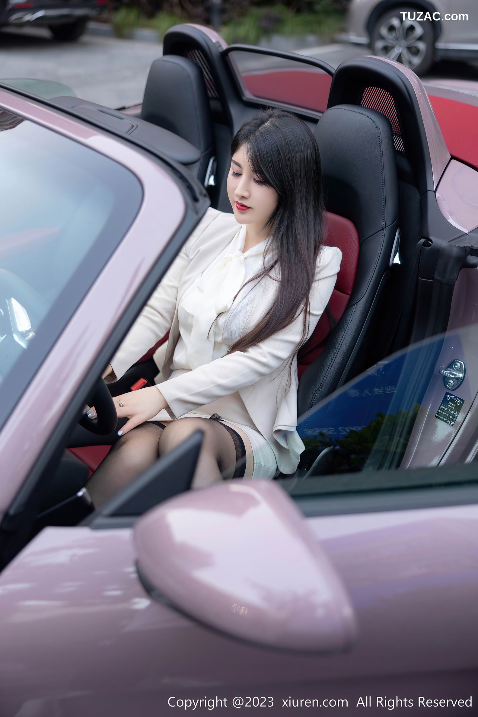 XiuRen秀人网-6879-诗诗kiki-浅色OL服饰性感浅灰内衣-2023.06.08