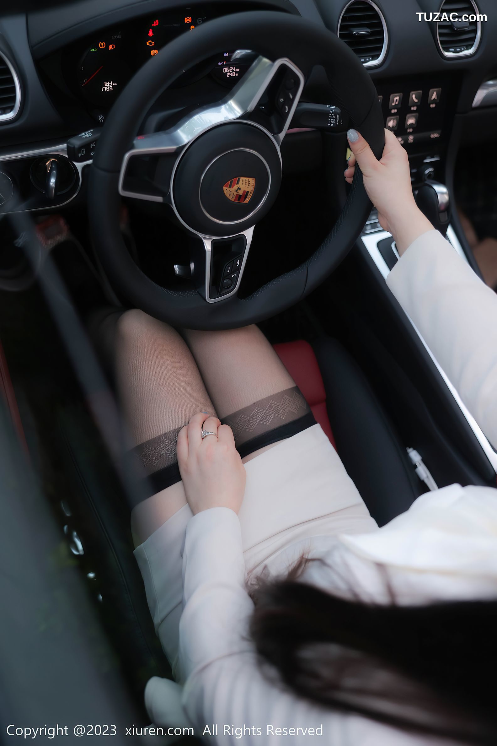 XiuRen秀人网-6879-诗诗kiki-浅色OL服饰性感浅灰内衣-2023.06.08