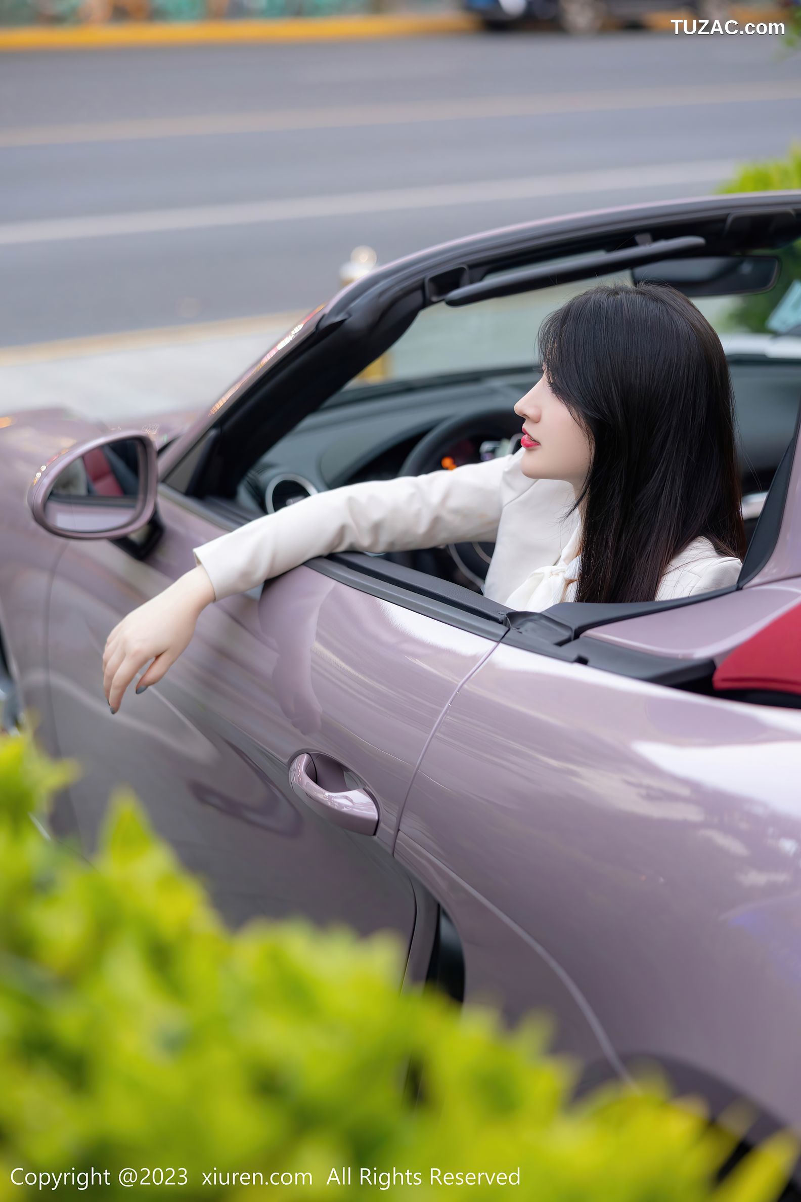 XiuRen秀人网-6879-诗诗kiki-浅色OL服饰性感浅灰内衣-2023.06.08