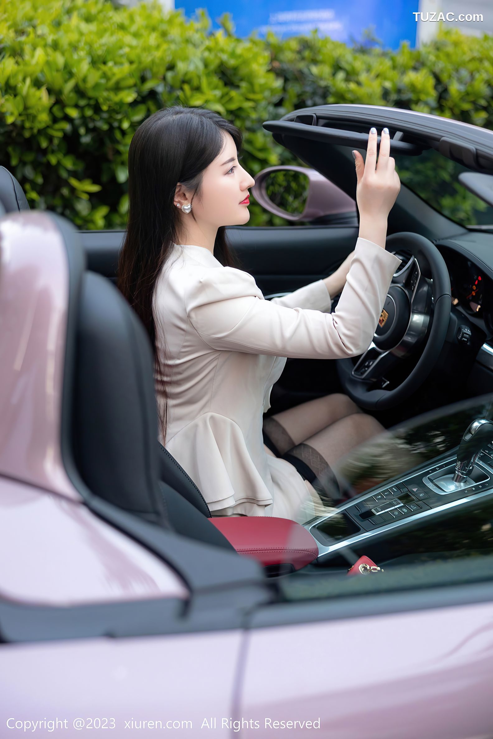 XiuRen秀人网-6879-诗诗kiki-浅色OL服饰性感浅灰内衣-2023.06.08