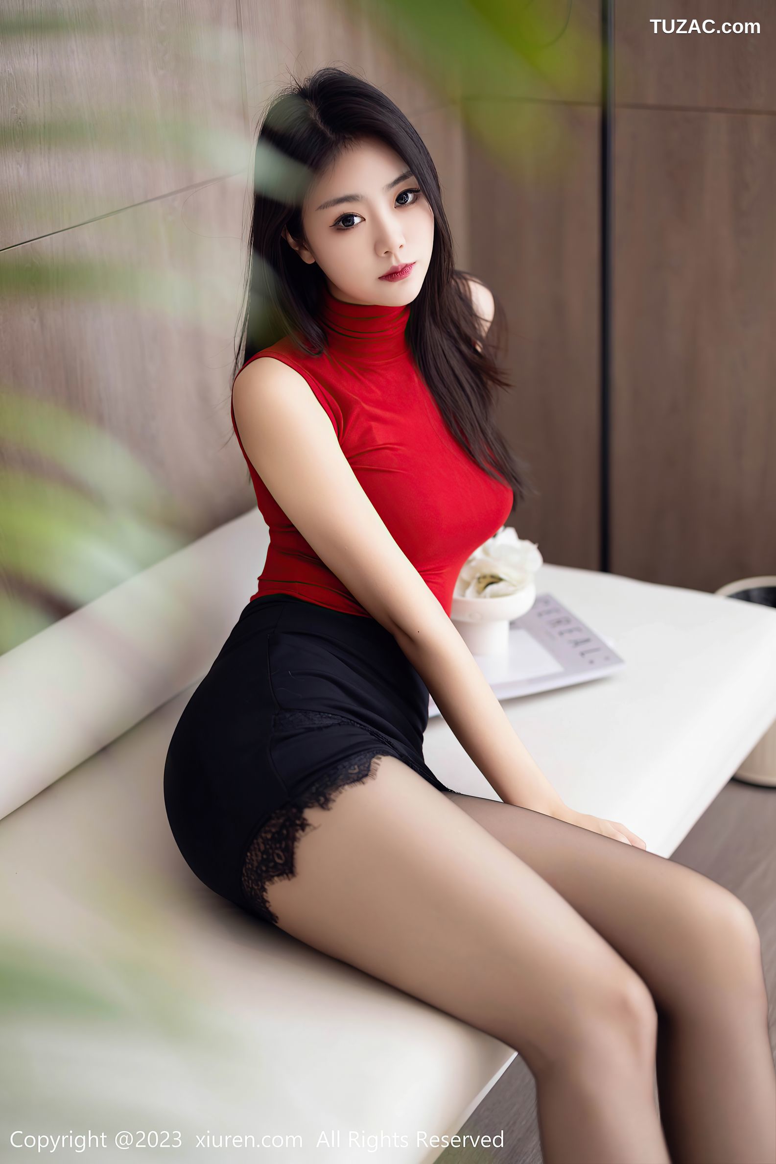 XiuRen秀人网-6883-可乐Vicky-红色上衣黑短裙超薄黑丝-2023.06.08