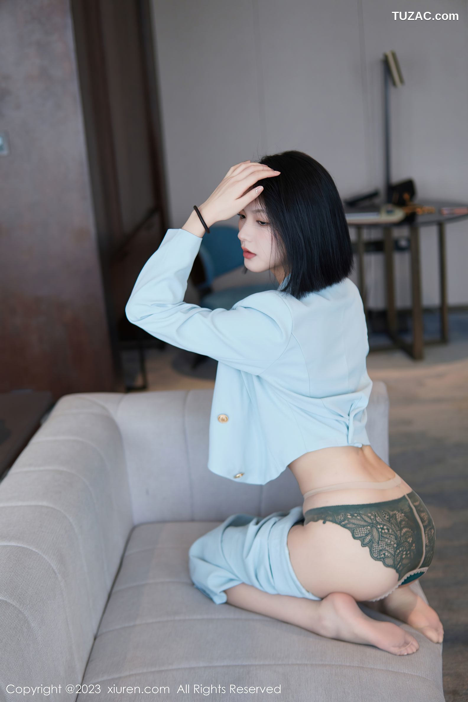 XiuRen秀人网-6885-乔一一-淡蓝色OL服饰墨绿色内衣原色丝袜-2023.06.09