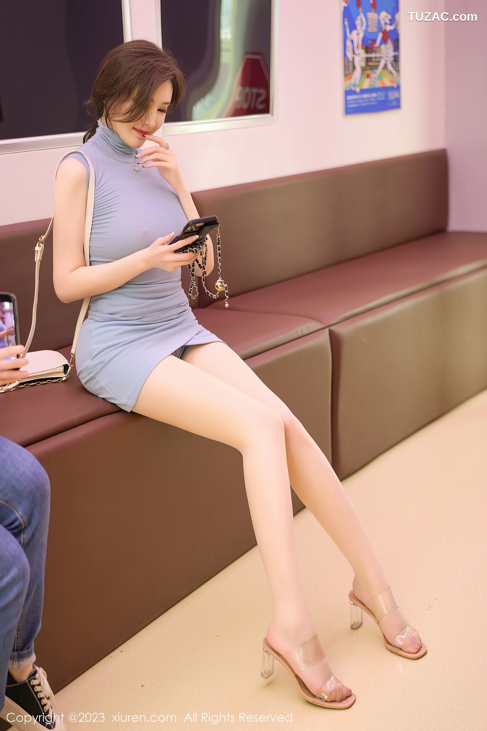 XiuRen秀人网-6888-Carol周妍希-浅蓝收身连衣裙超薄肉丝-2023.06.09