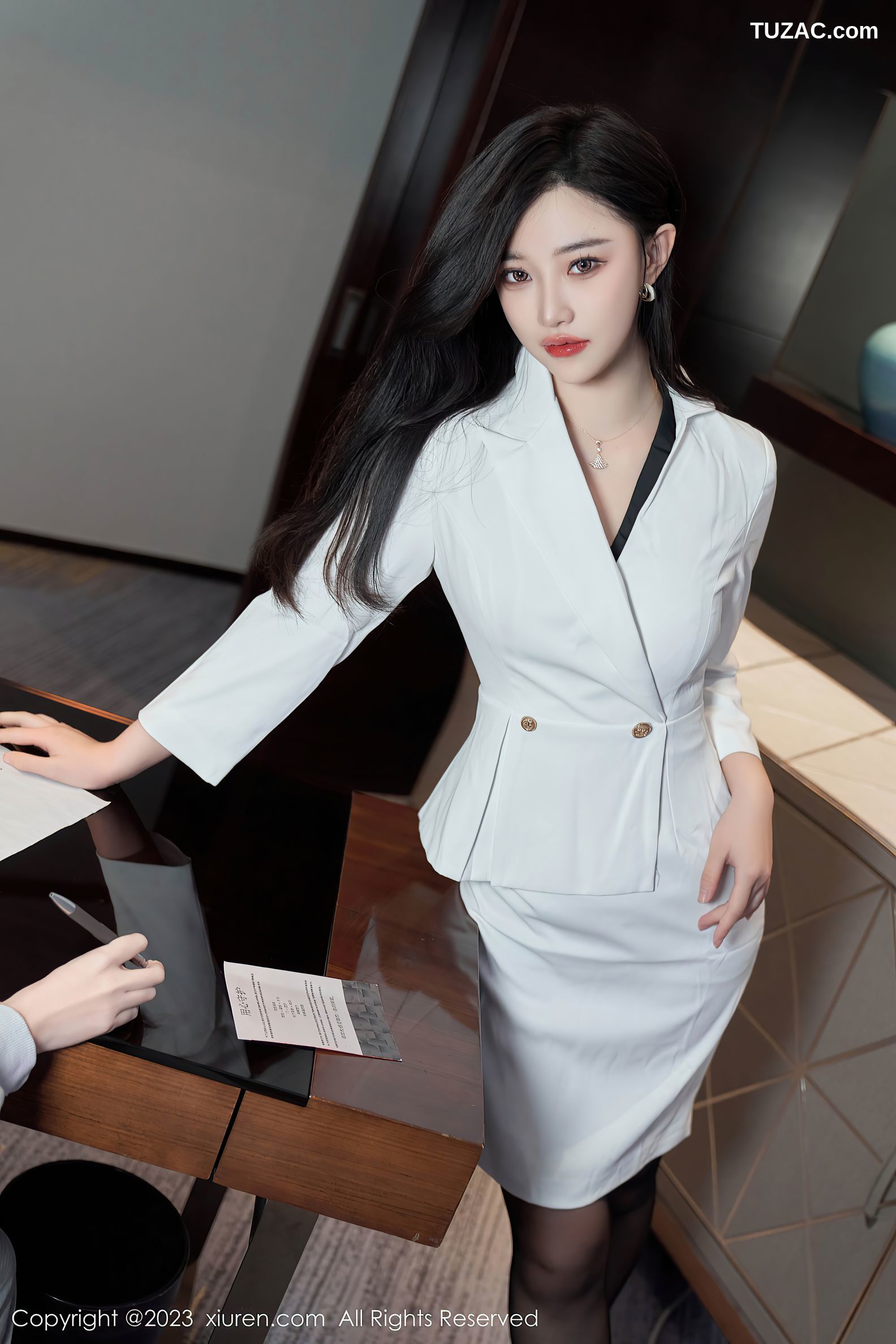 XiuRen秀人网-6900-妙可可Cheese-黑色蕾丝薄纱服-2023.06.12