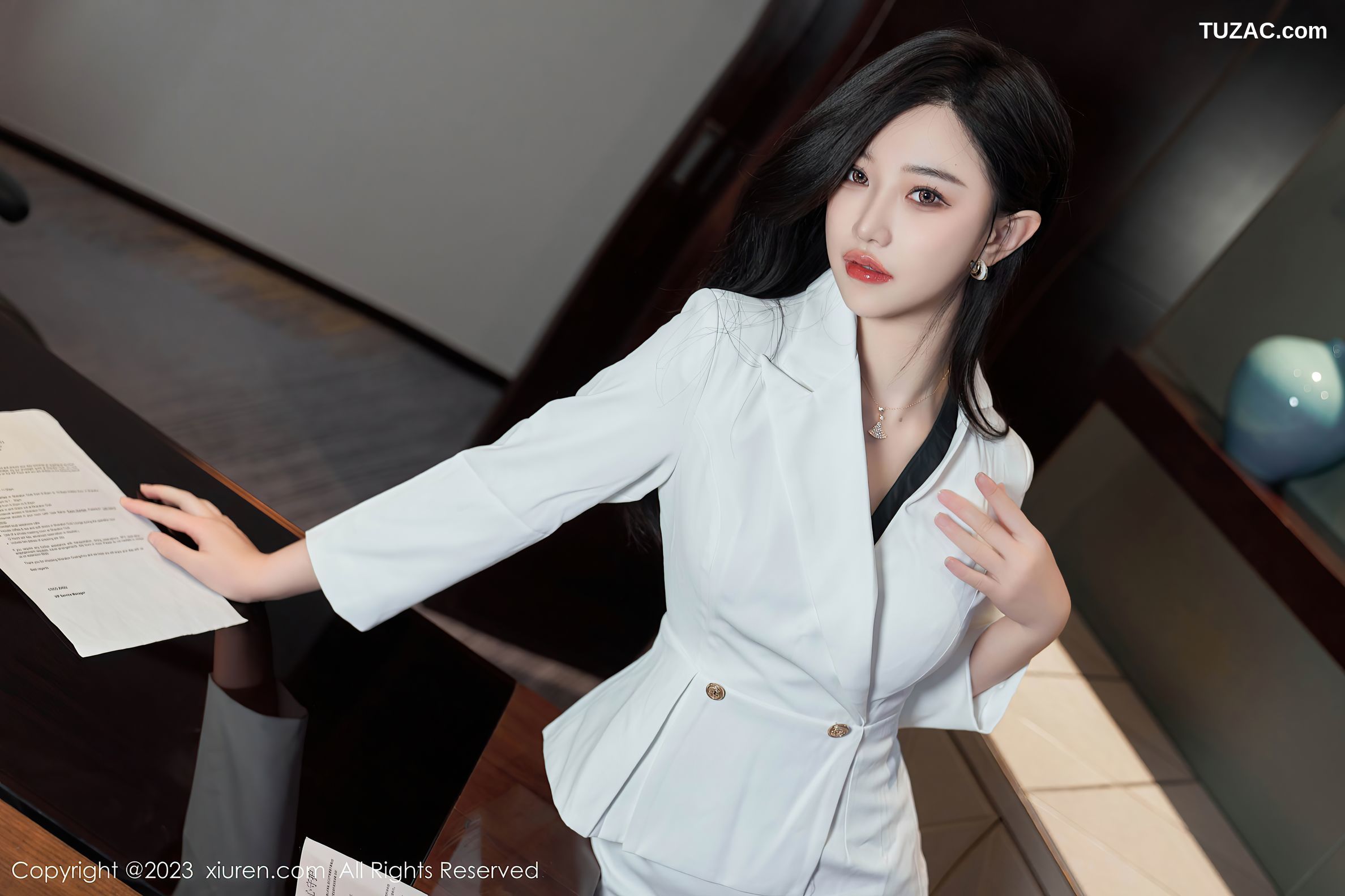 XiuRen秀人网-6900-妙可可Cheese-黑色蕾丝薄纱服-2023.06.12