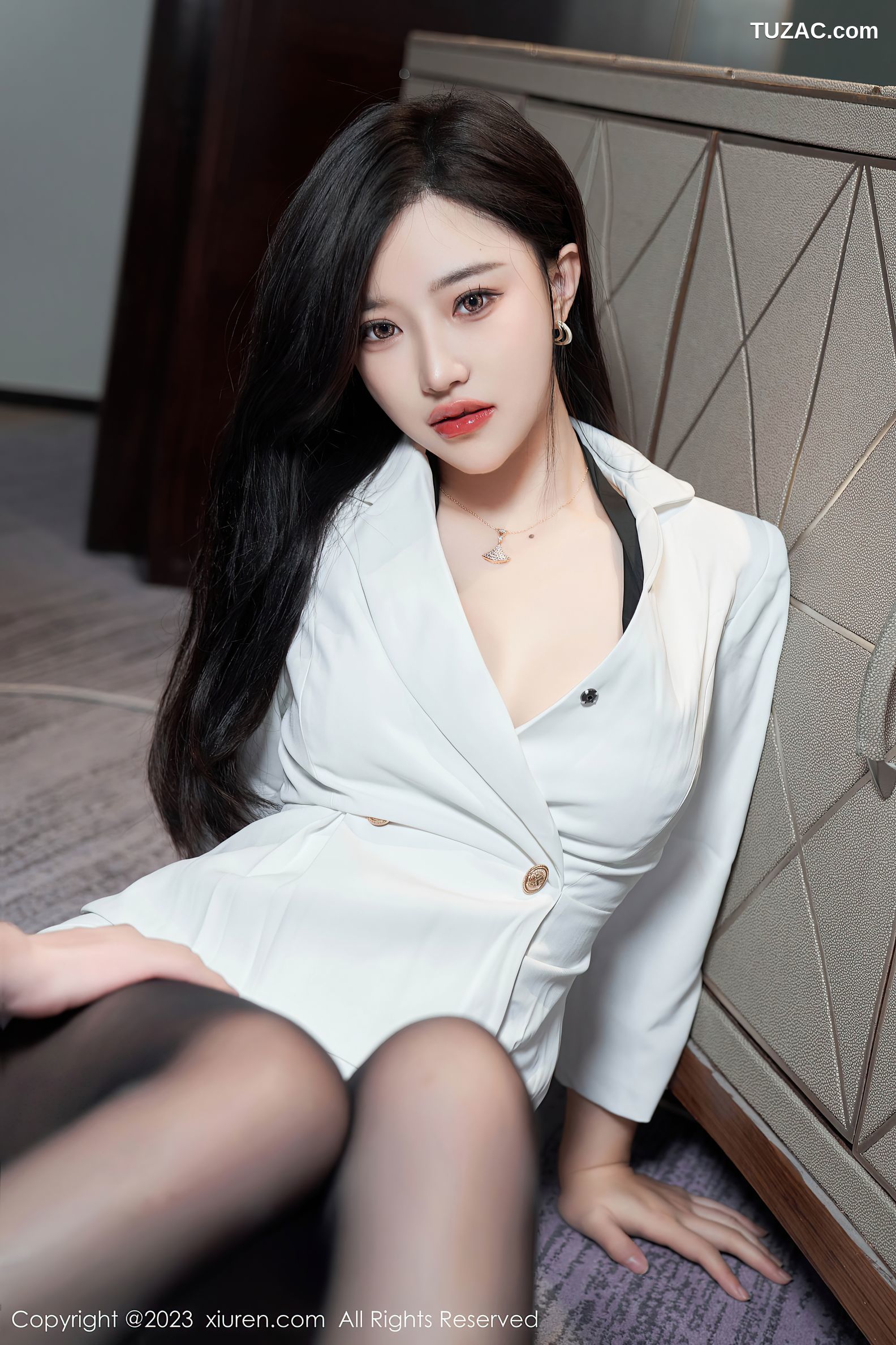 XiuRen秀人网-6900-妙可可Cheese-黑色蕾丝薄纱服-2023.06.12