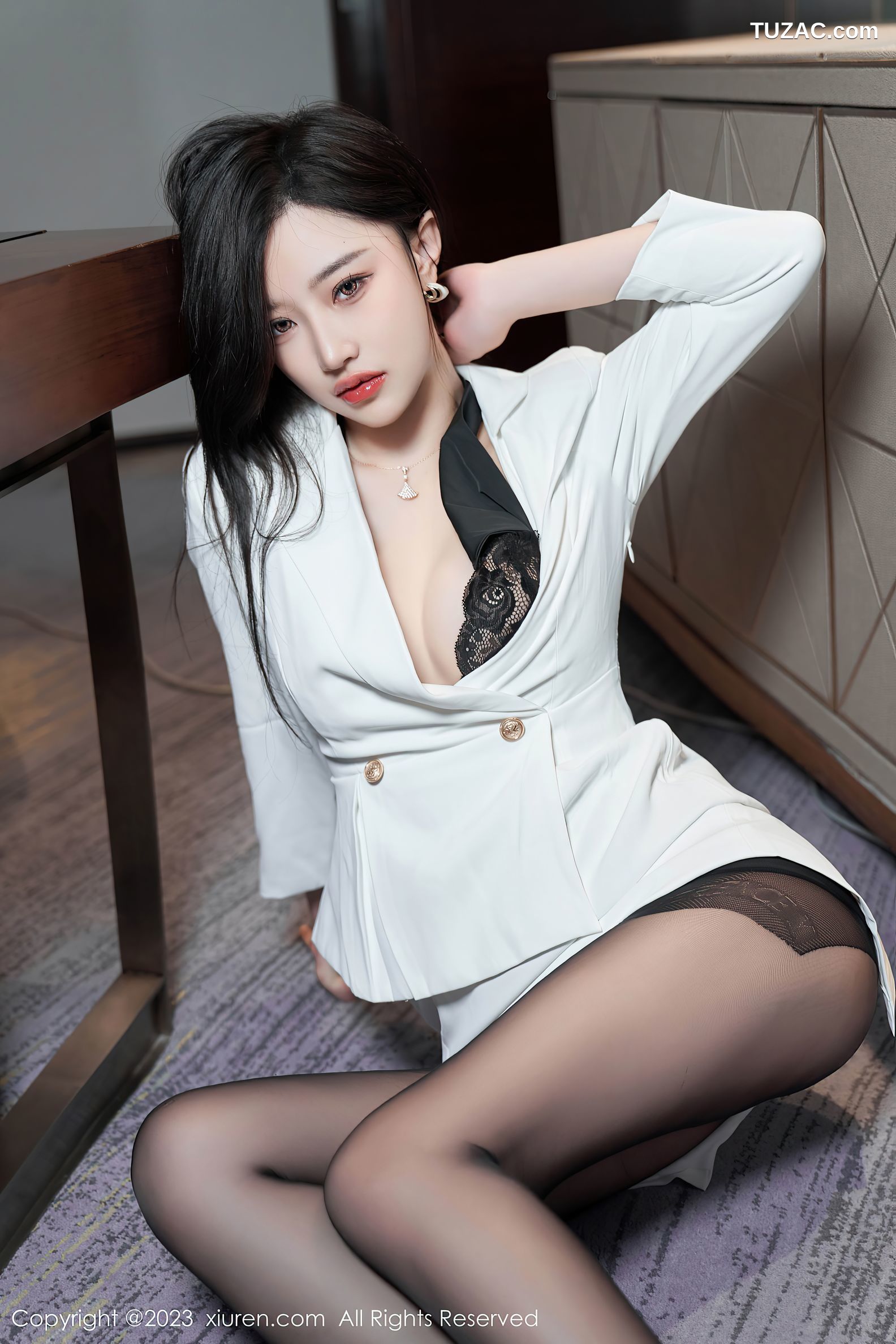 XiuRen秀人网-6900-妙可可Cheese-黑色蕾丝薄纱服-2023.06.12