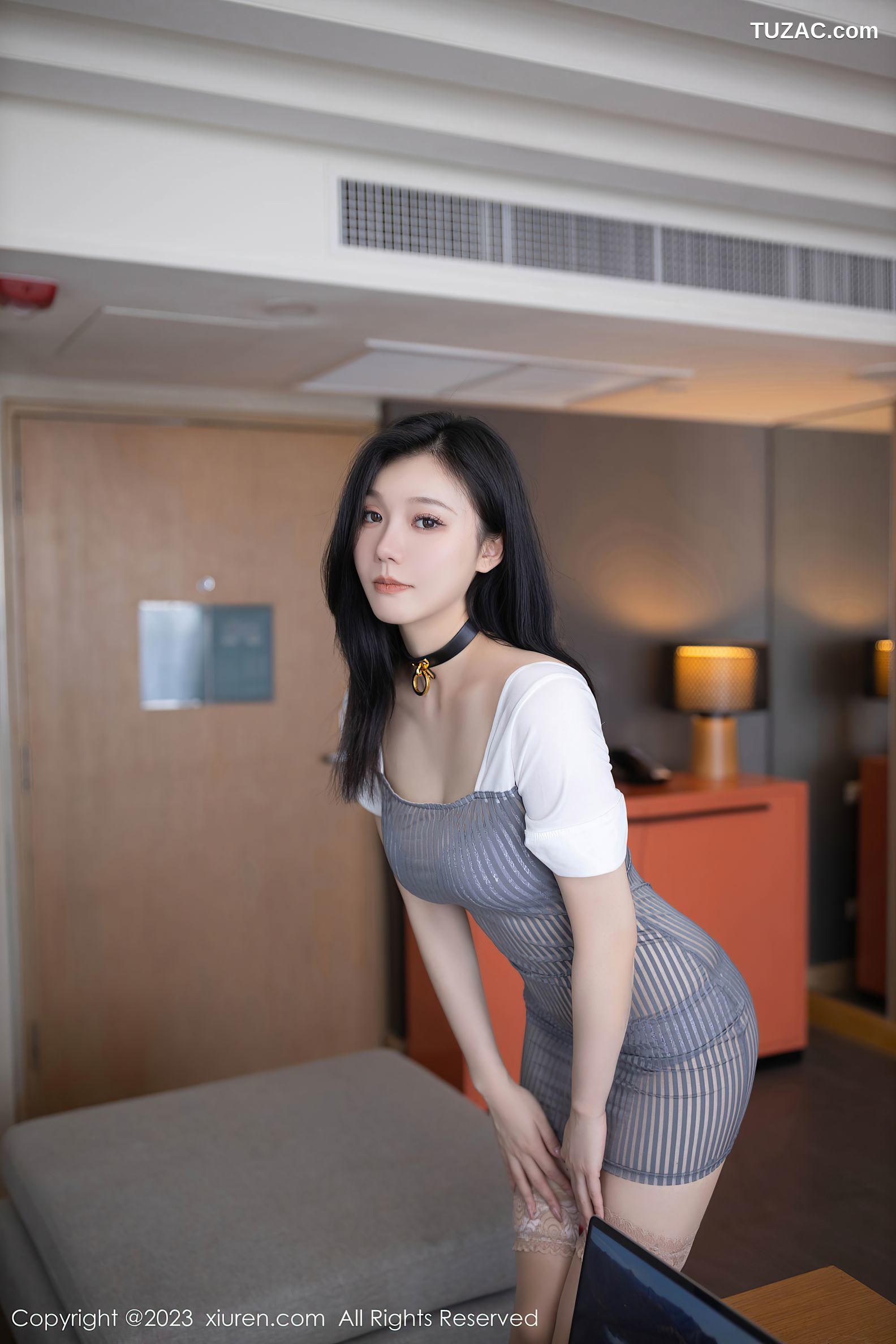XiuRen秀人网-6906-安然Anran-蓝灰蕾丝内衣原色丝袜-2023.06.13