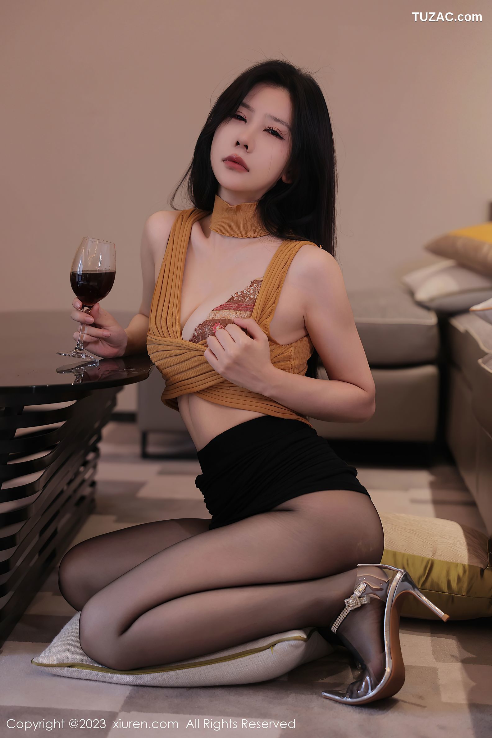 XiuRen秀人网-6920-尹甜甜-咖啡色蕾丝内衣超薄黑丝-2023.06.15