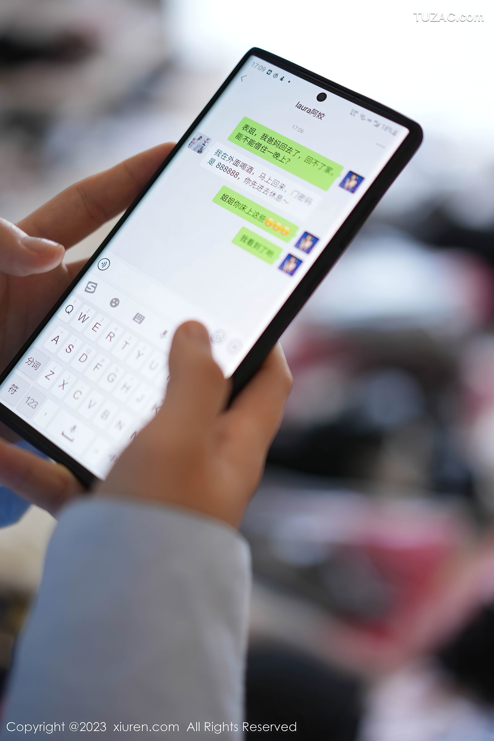 XiuRen秀人网-6922-Laura阿姣-灰色连衣短裙超薄灰丝-2023.06.15
