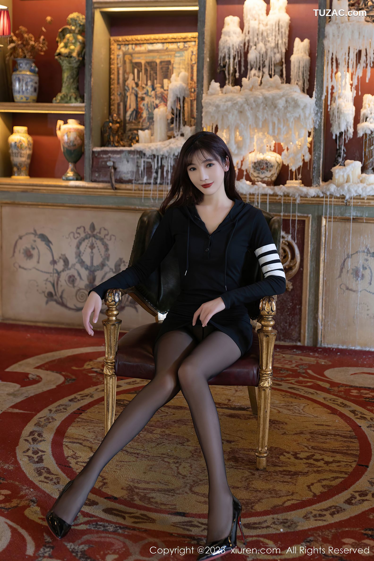 XiuRen秀人网-6925-陆萱萱-简约黑色运动裙白色蕾丝内衣黑丝-2023.06.15