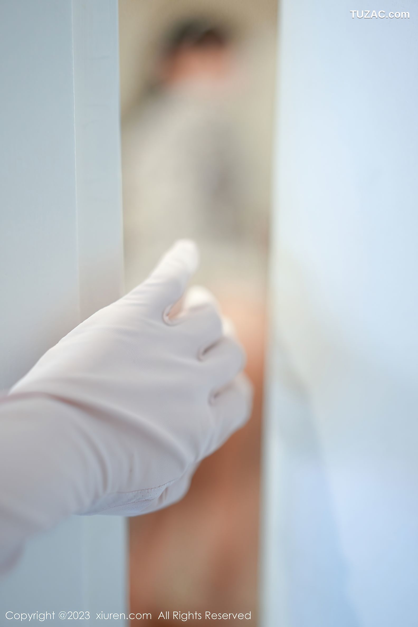 XiuRen秀人网-6932-朱可儿Flora-灰色睡袍性感花色内衣-2023.06.16