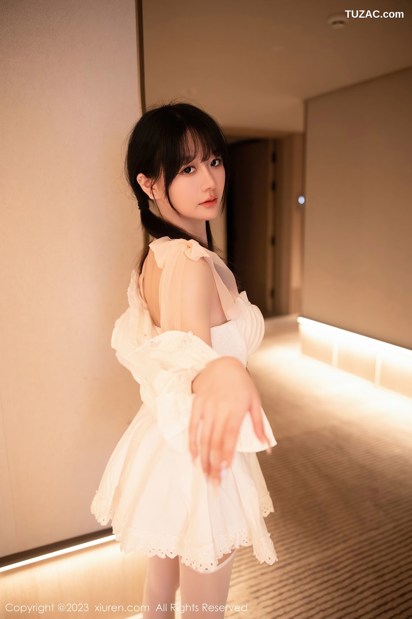 XiuRen秀人网-6933-幼幼-白色连衣短裙粉色情趣内衣-2023.06.16