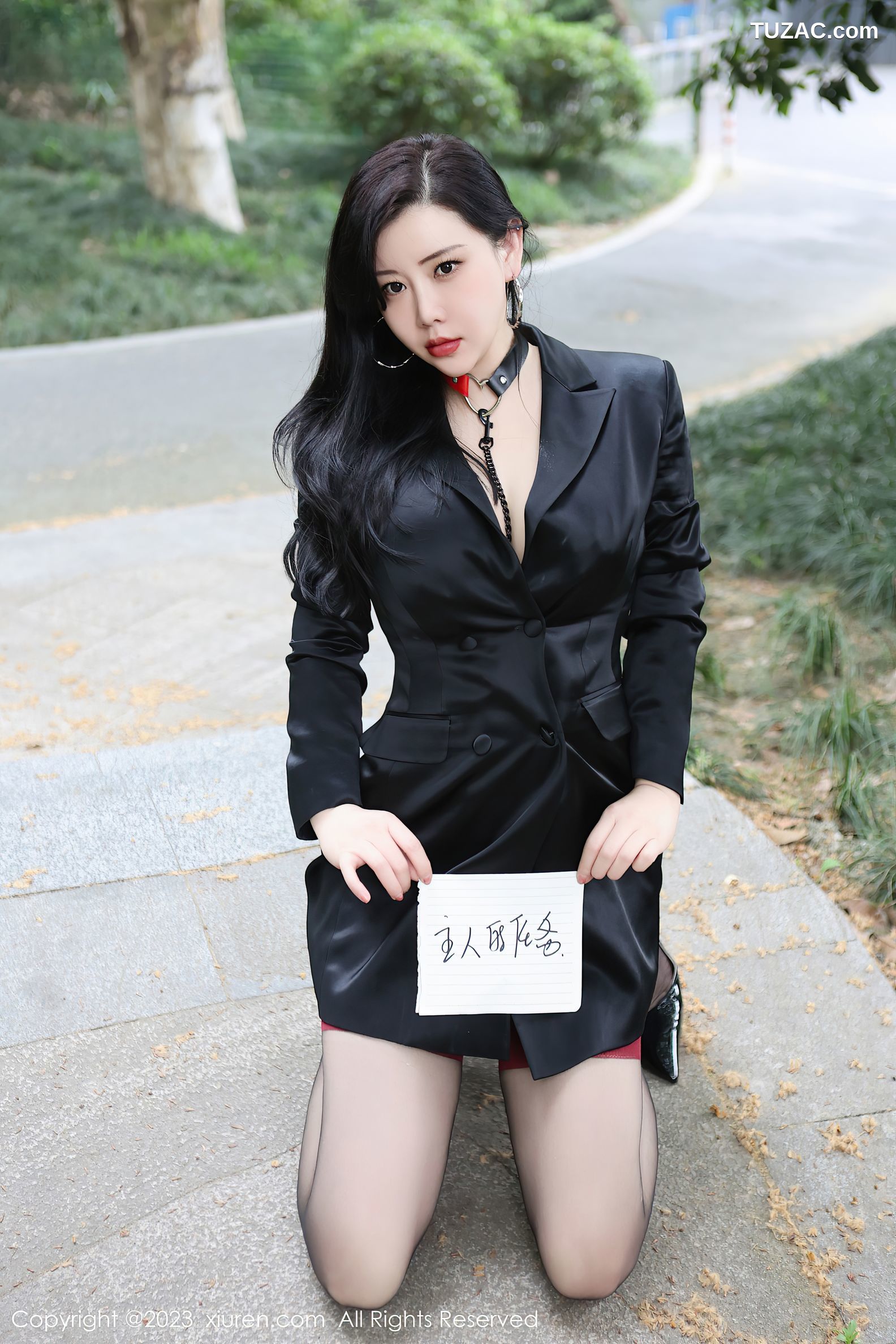 XiuRen秀人网-6950-王婉悠Queen-户外黑色外衣情趣服-2023.06.20