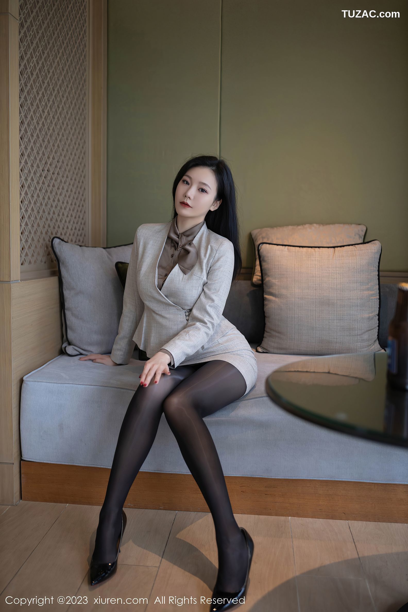 XiuRen秀人网-6951-安然Anran-灰色职业OL装红色蕾丝内衣-2023.06.20