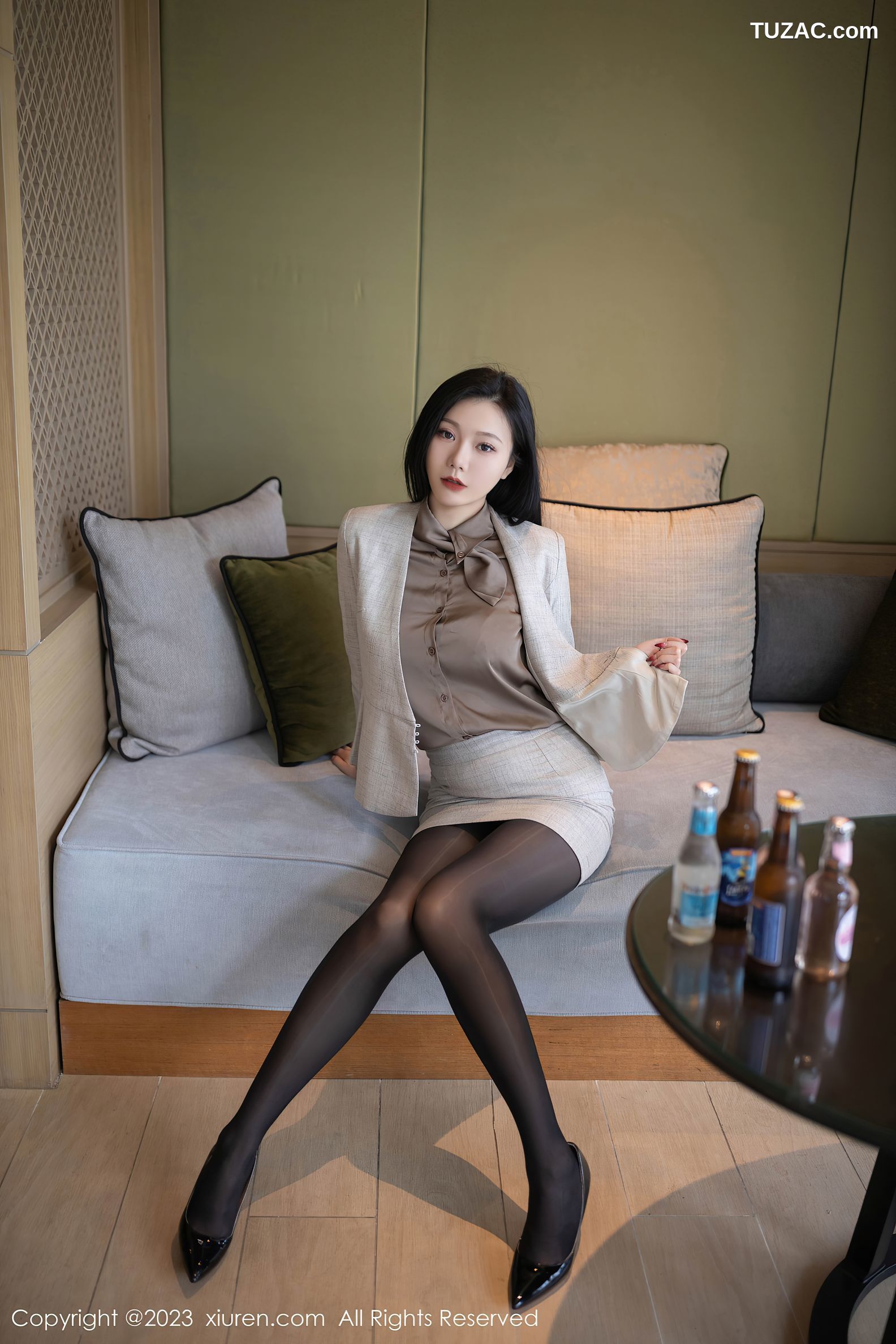XiuRen秀人网-6951-安然Anran-灰色职业OL装红色蕾丝内衣-2023.06.20