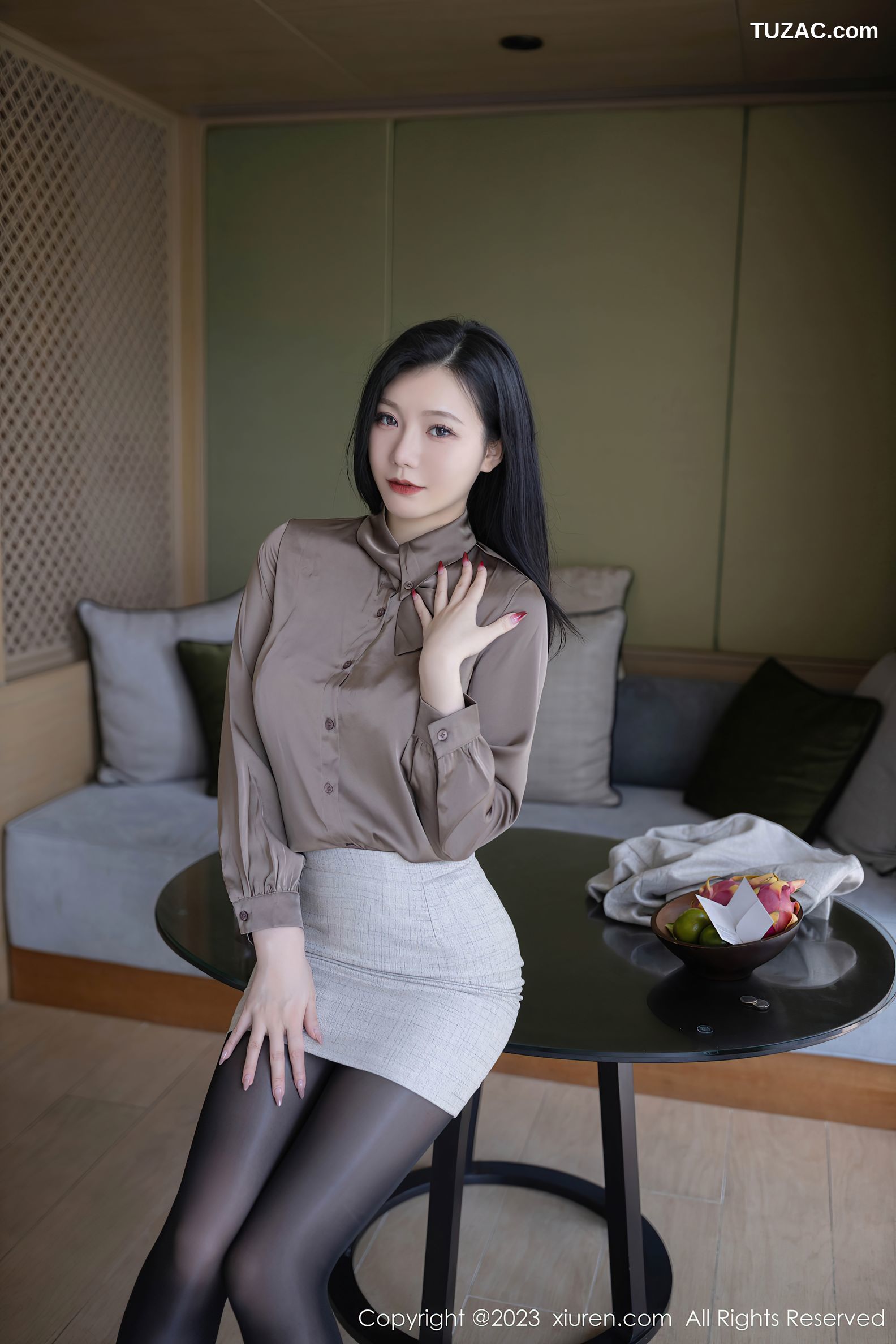 XiuRen秀人网-6951-安然Anran-灰色职业OL装红色蕾丝内衣-2023.06.20