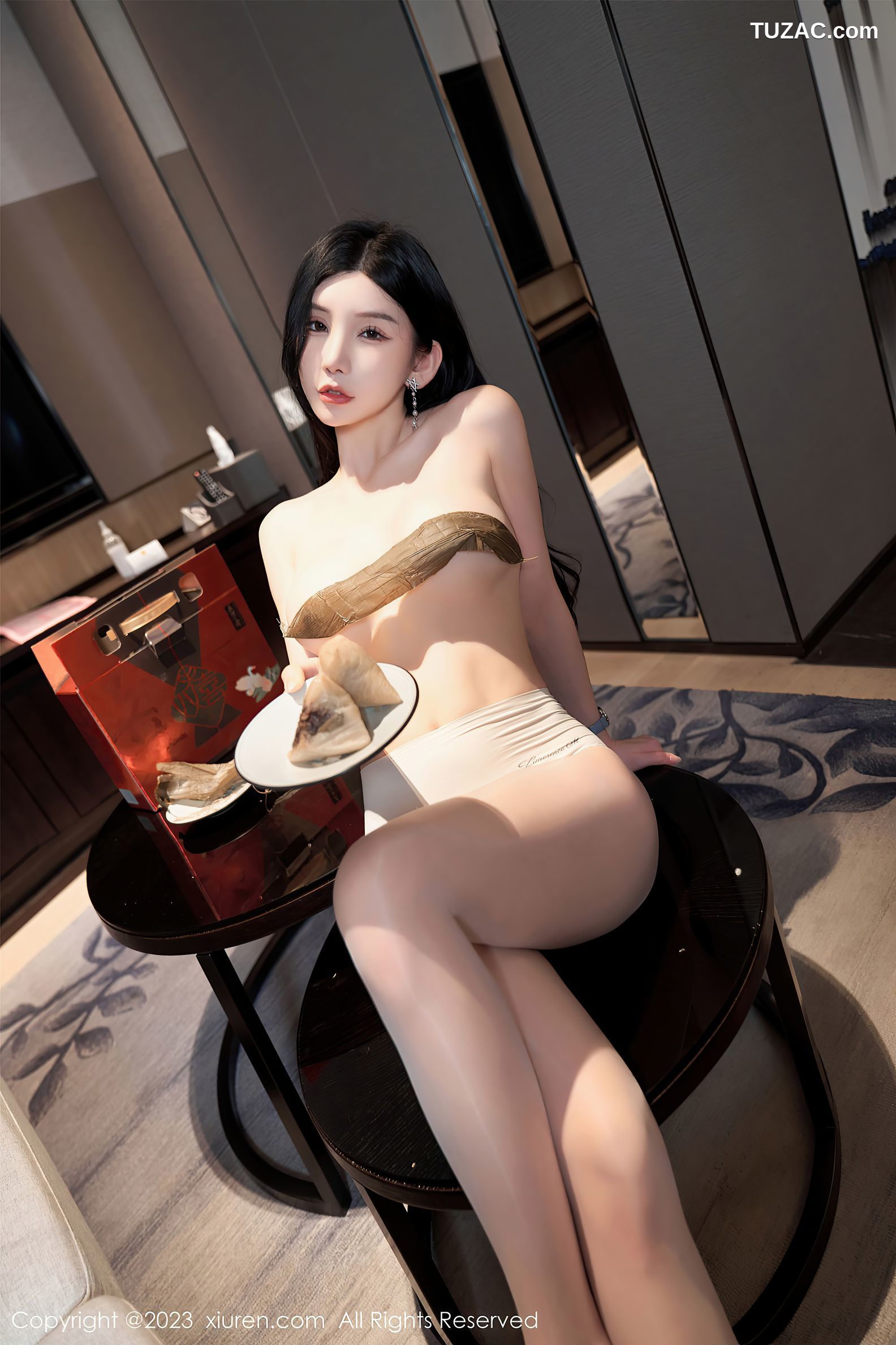 XiuRen秀人网-6963-周于希Sally-端午节剧情白色长裙粽叶裹身-2023.06.21