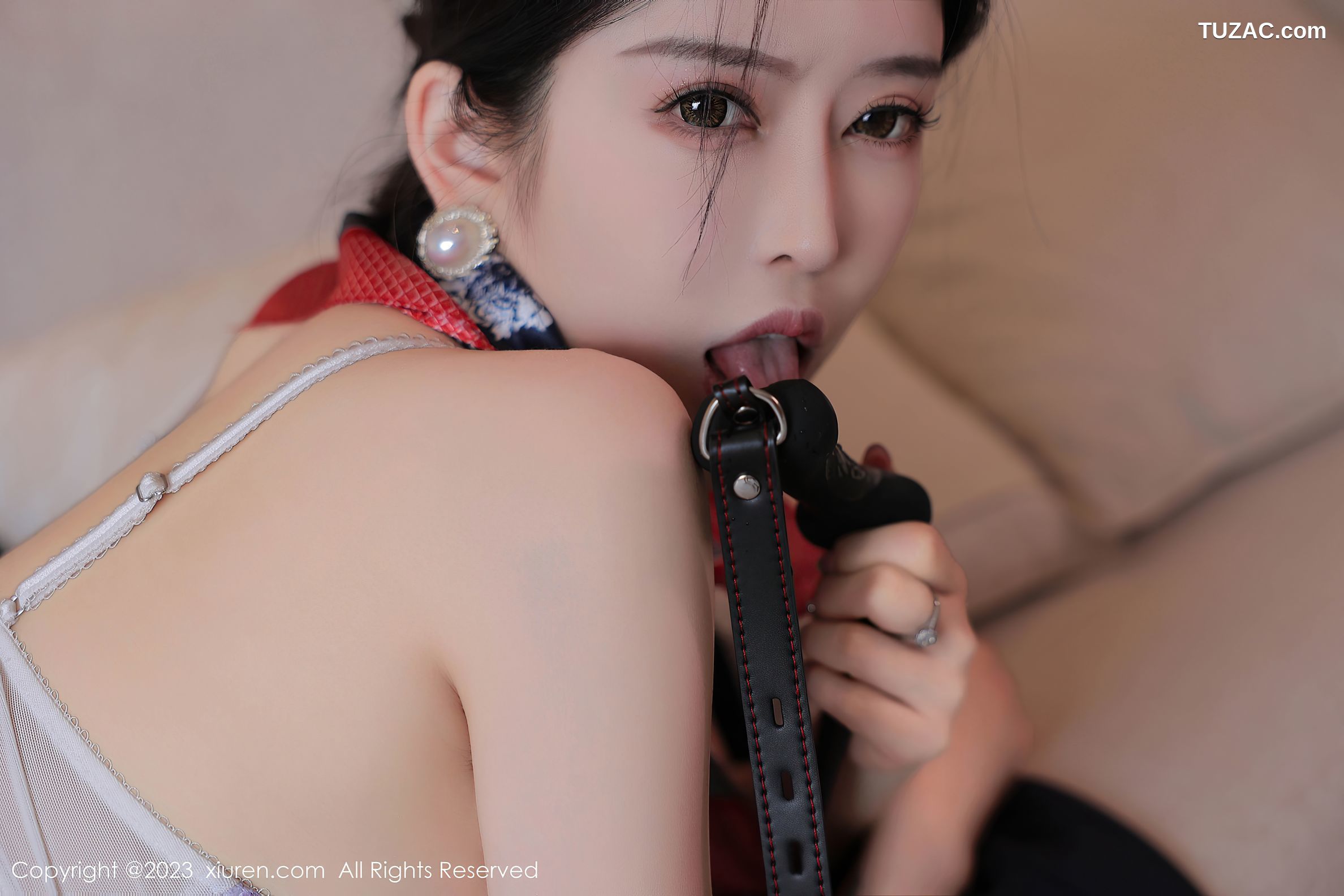 XiuRen秀人网-6966-玉兔miki-深蓝空姐制服性感浅色内衣-2023.06.25