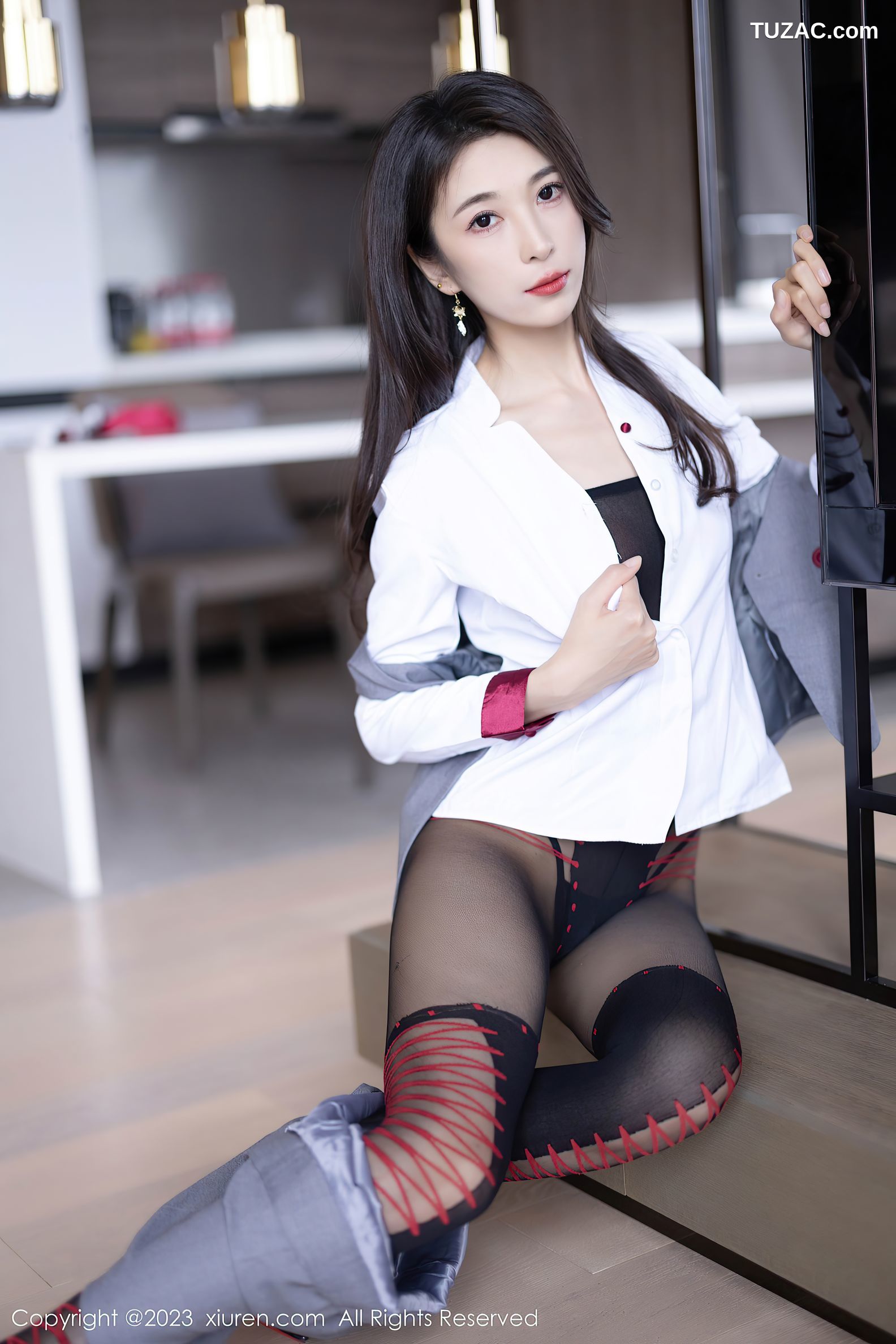 XiuRen秀人网-6967-林乐一-灰色制服黑色轻透连体衣-2023.06.25