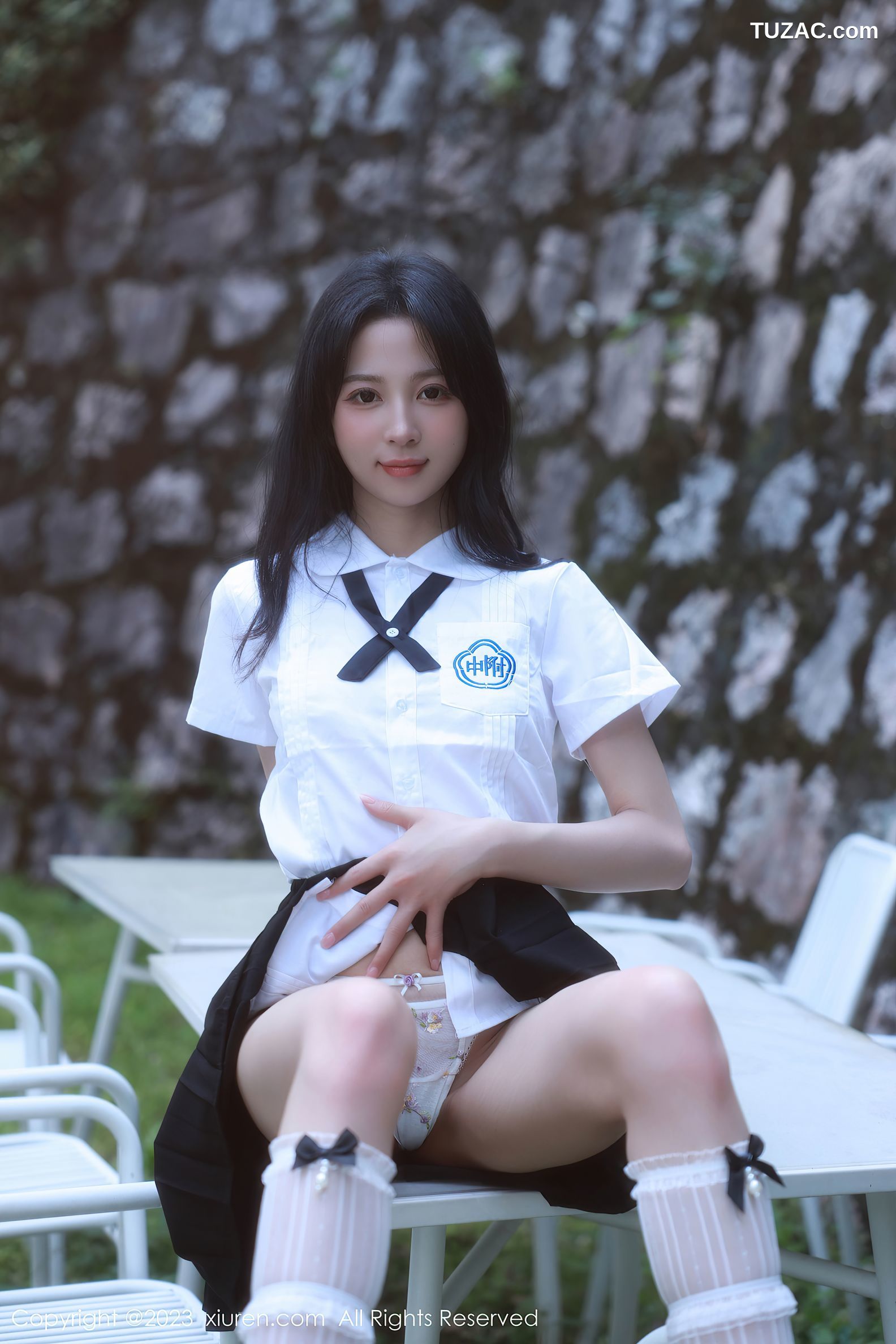 XiuRen秀人网-6969-糖豆sisi-白色上衣黑短裙淡色轻透内衣-2023.06.25