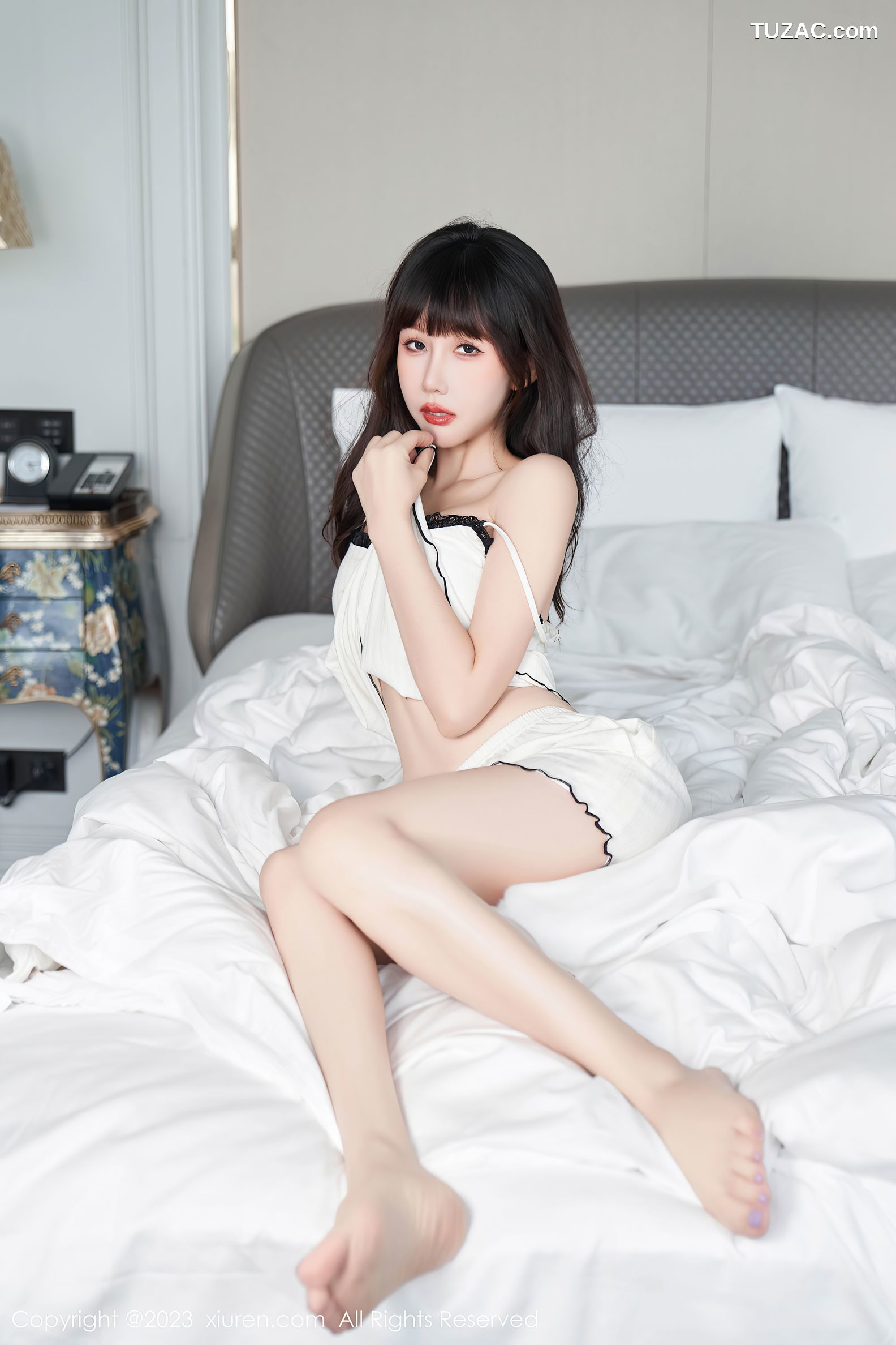 XiuRen秀人网-6975-波巧酱-女友早餐主题白色吊透明围裙-2023.06.26