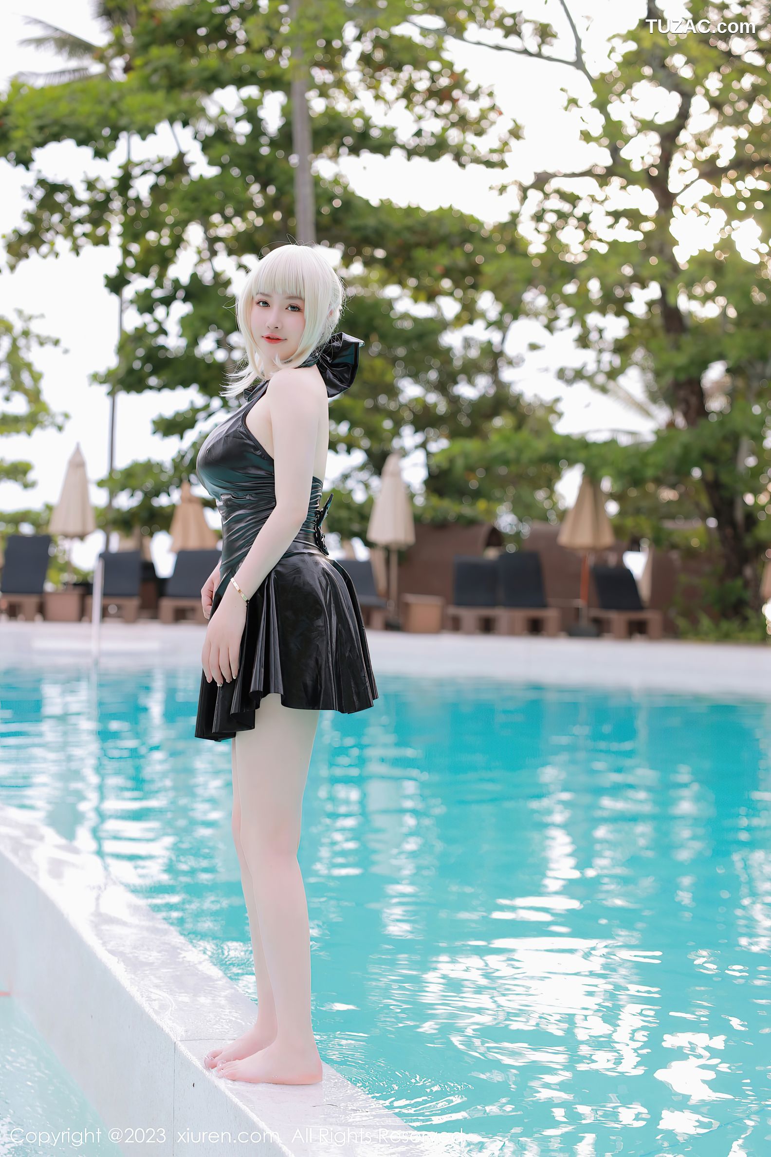 XiuRen秀人网-6984-养乐多DoDo-黑色Cosplay装扮-2023.06.28