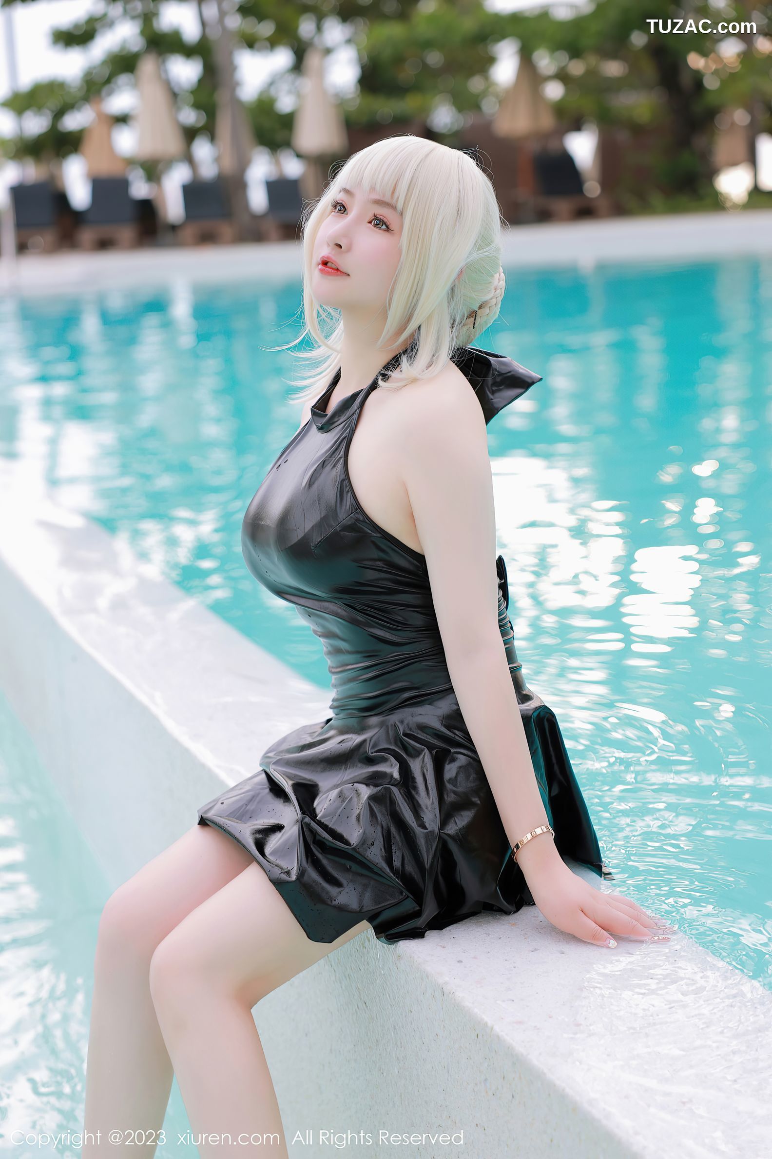 XiuRen秀人网-6984-养乐多DoDo-黑色Cosplay装扮-2023.06.28