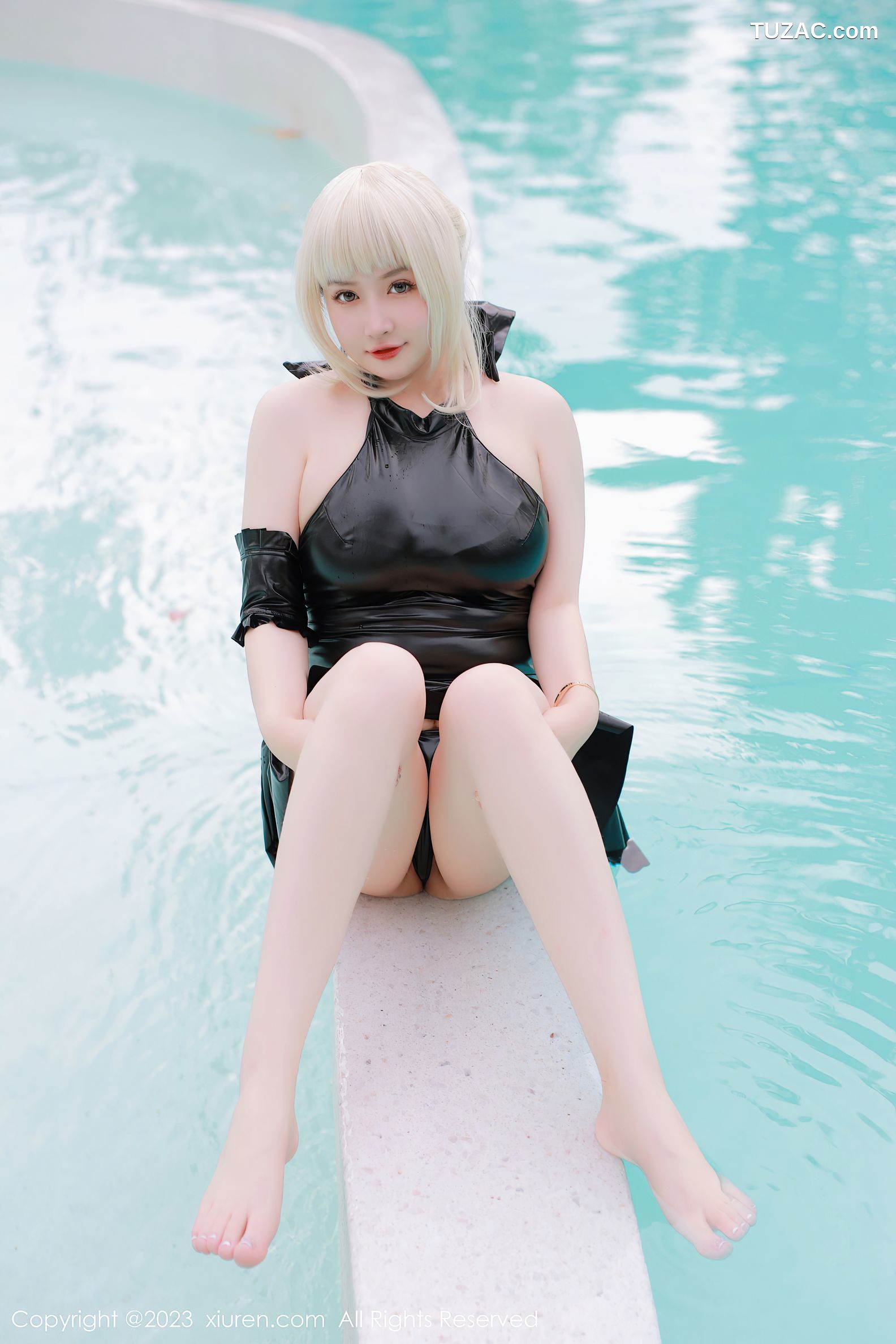 XiuRen秀人网-6984-养乐多DoDo-黑色Cosplay装扮-2023.06.28