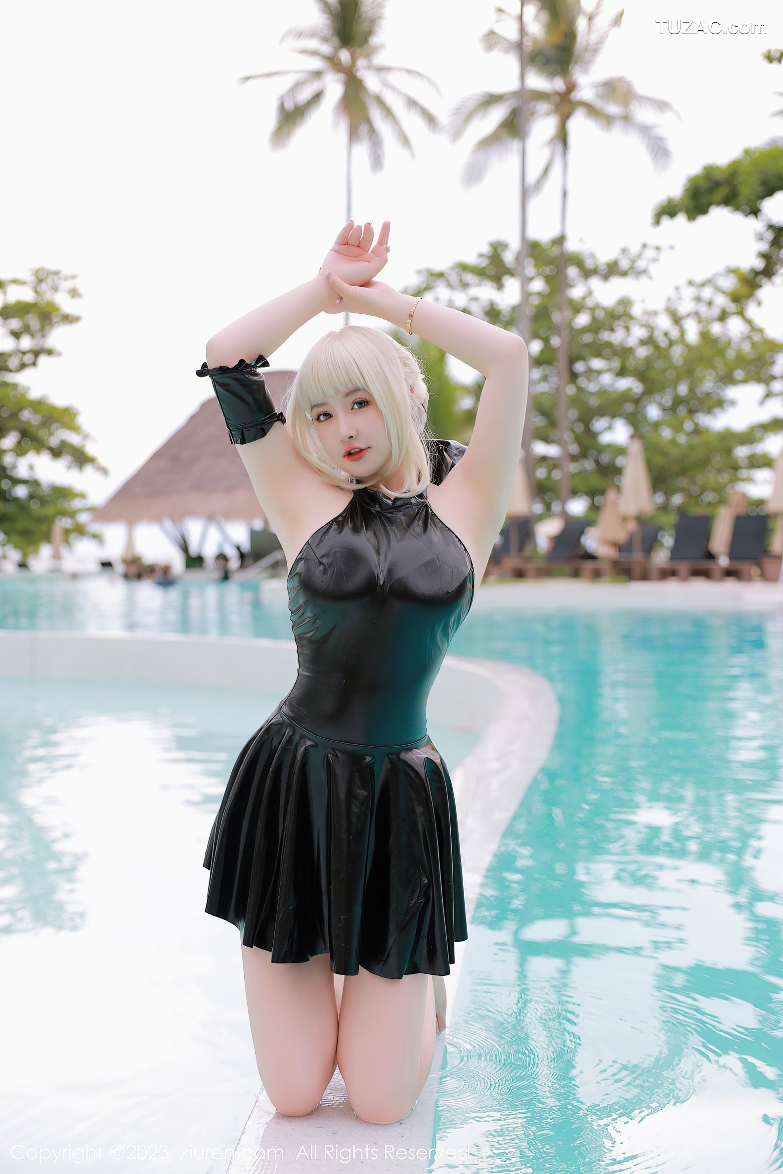 XiuRen秀人网-6984-养乐多DoDo-黑色Cosplay装扮-2023.06.28