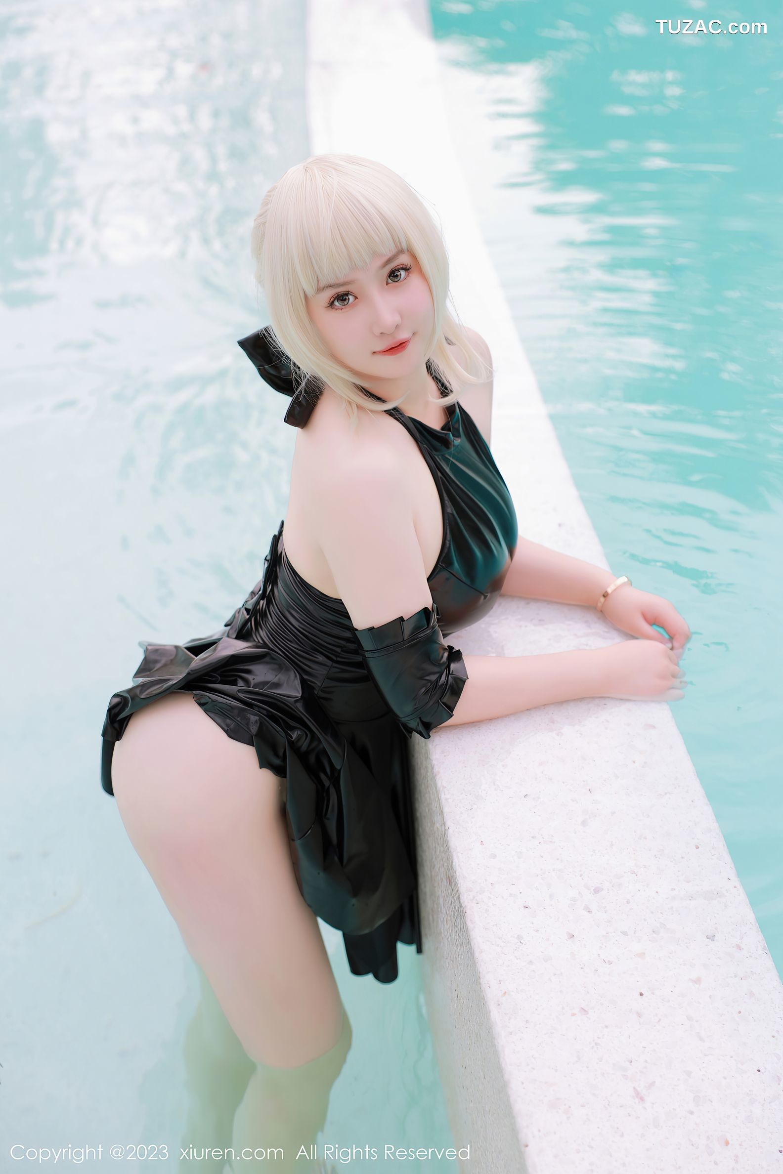 XiuRen秀人网-6984-养乐多DoDo-黑色Cosplay装扮-2023.06.28