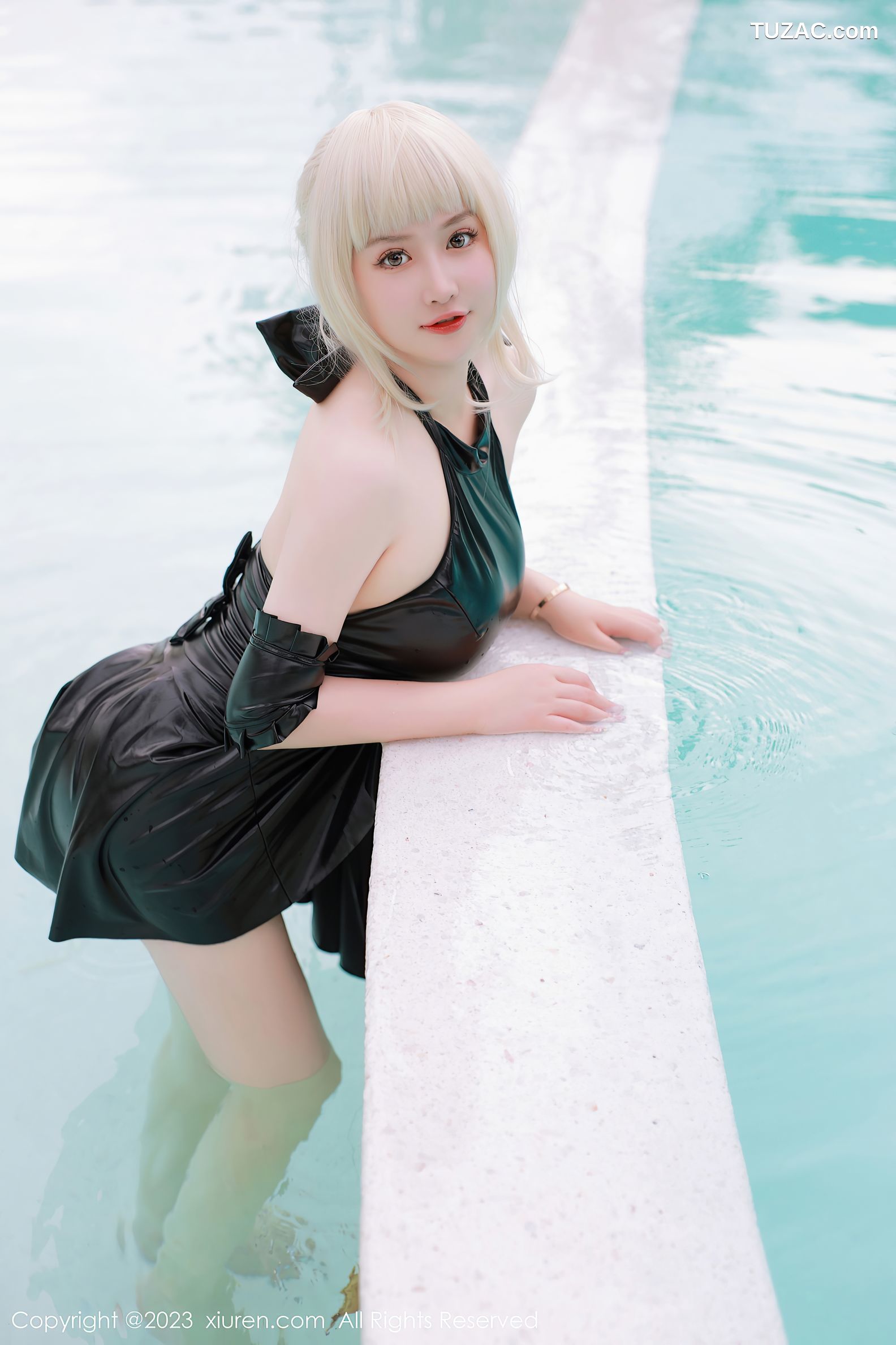XiuRen秀人网-6984-养乐多DoDo-黑色Cosplay装扮-2023.06.28