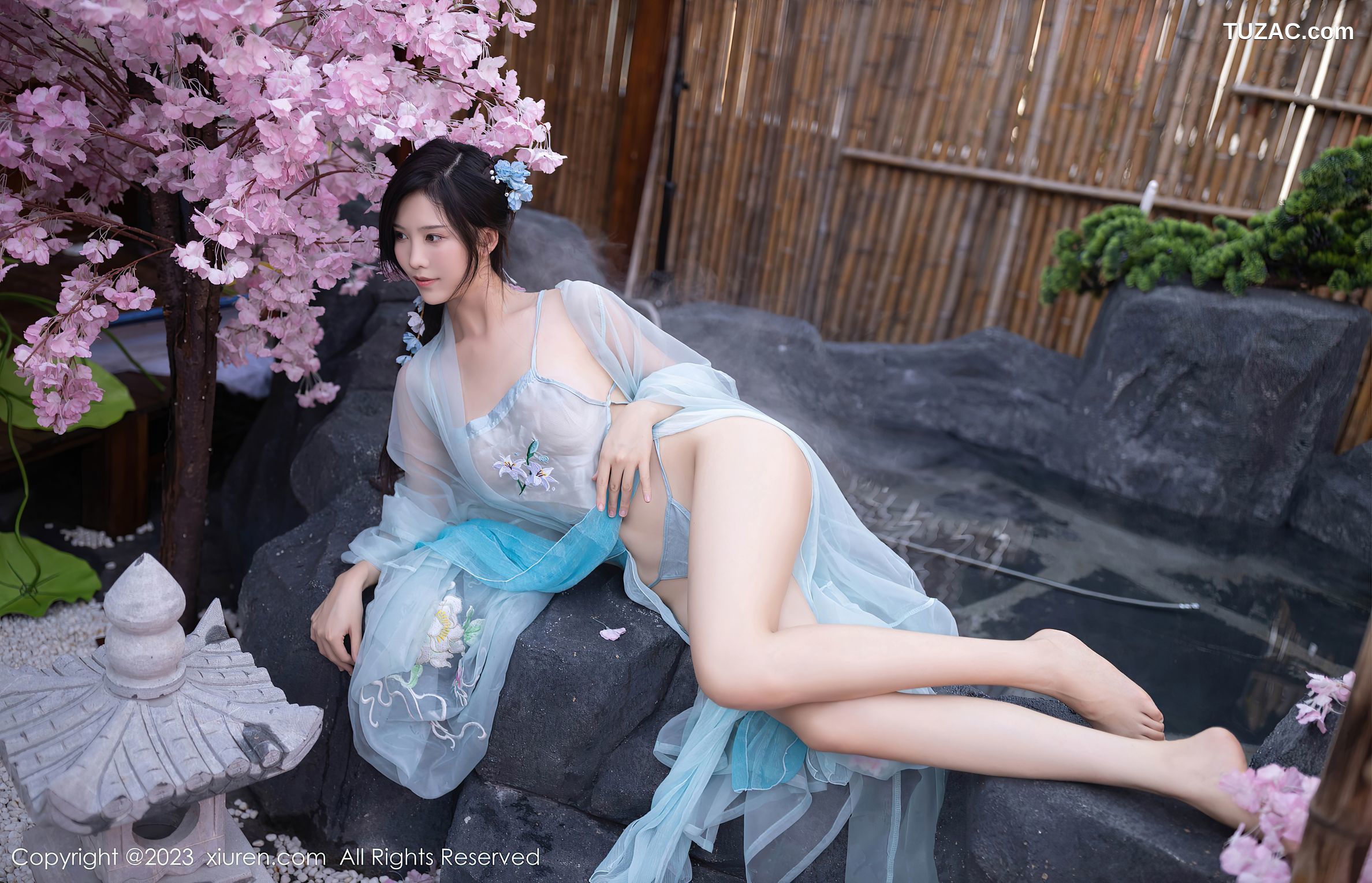 XiuRen秀人网-6991-利世-户外温泉性感浅蓝色古装服饰-2023.06.28