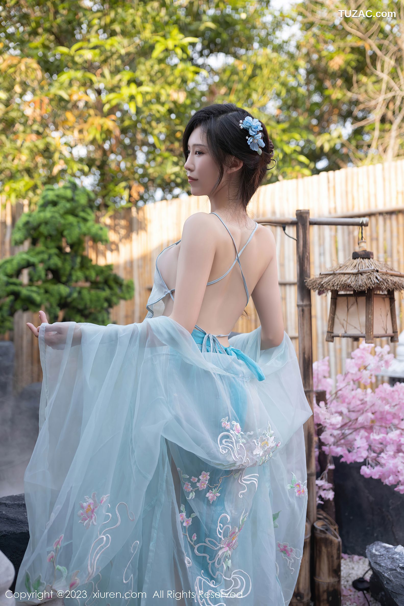 XiuRen秀人网-6991-利世-户外温泉性感浅蓝色古装服饰-2023.06.28