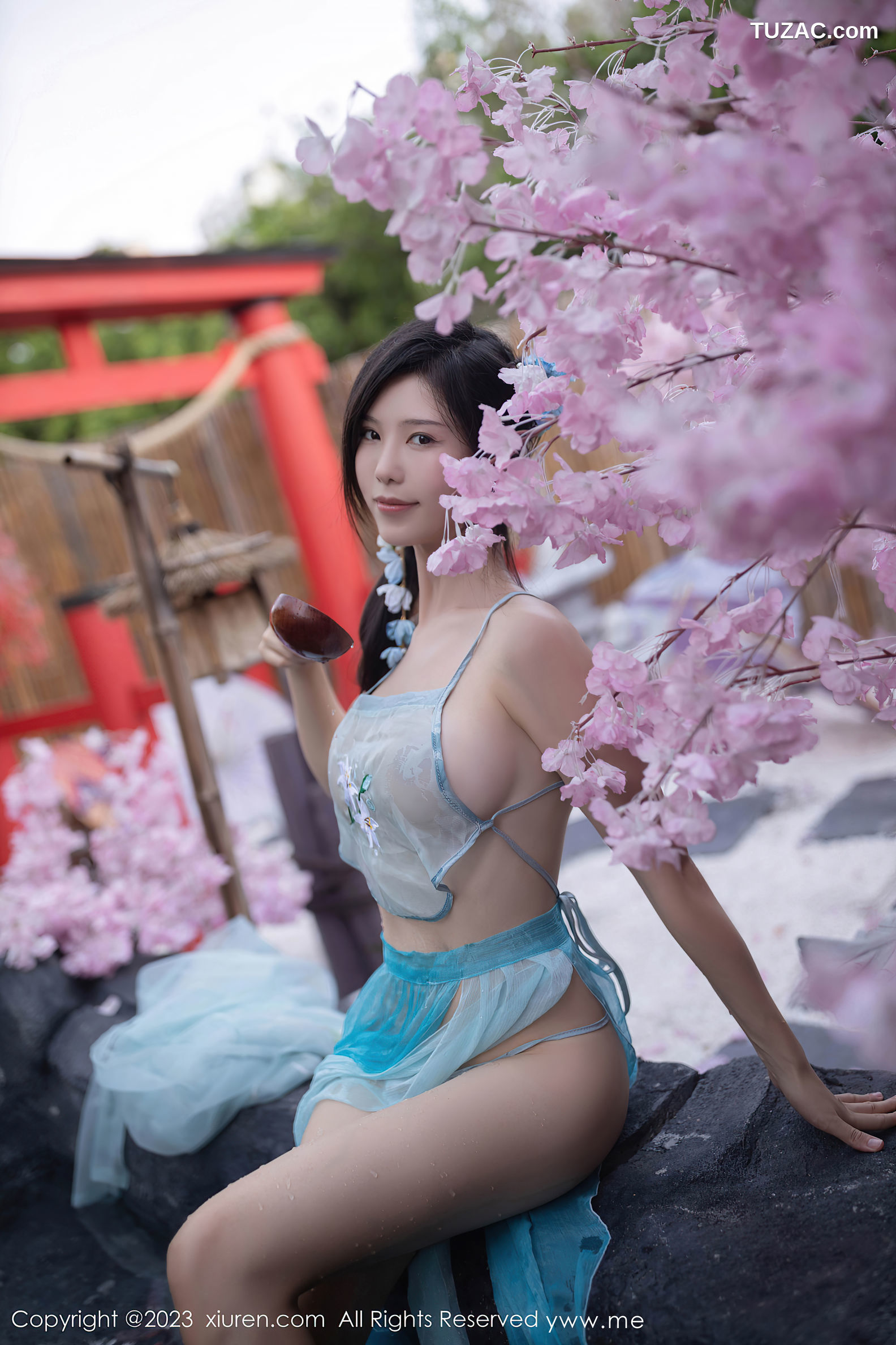 XiuRen秀人网-6991-利世-户外温泉性感浅蓝色古装服饰-2023.06.28